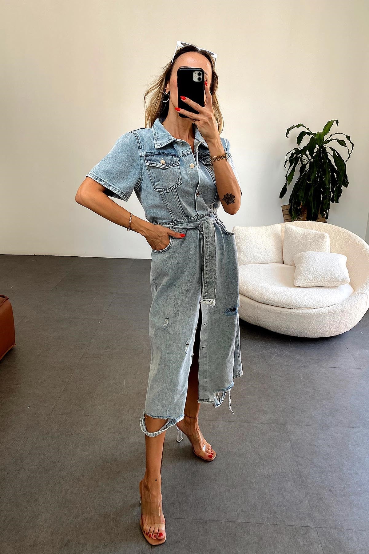 Kuşaklı Denim Elbise