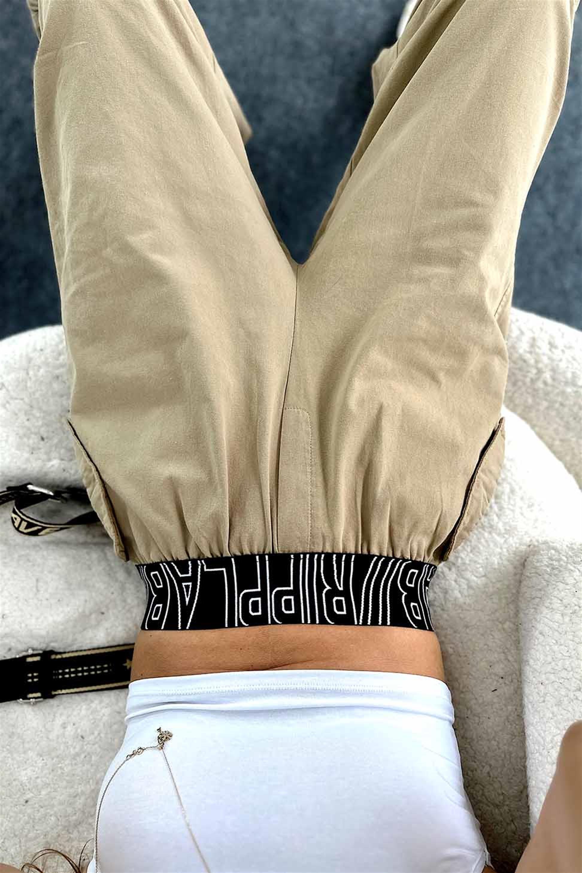 Lastik Kemerli Dizi Pensli Tasarım Jogger Pantolon Camel