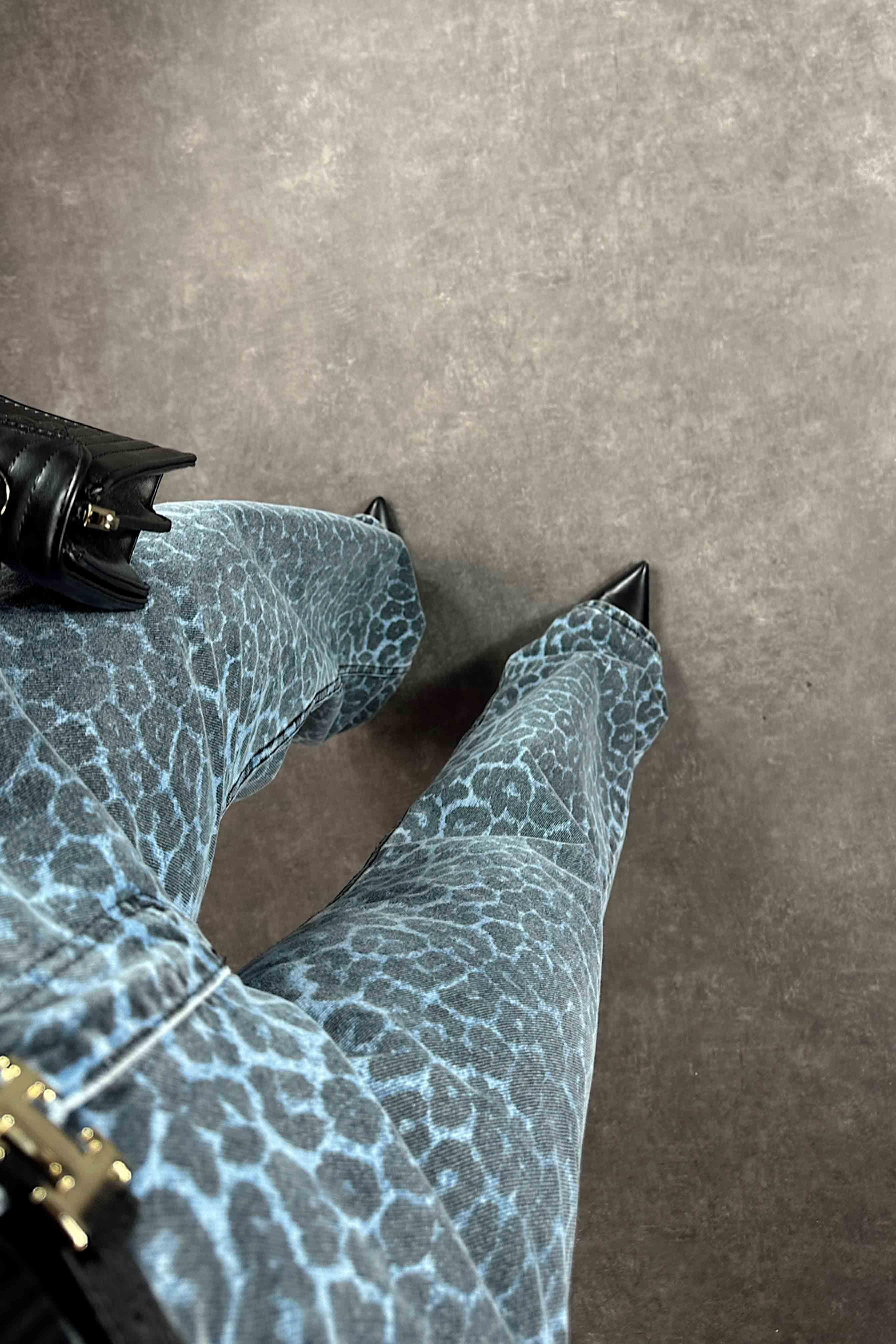 Leopar Desen Eskitmeli Kadın Jean Pantolon Mavi