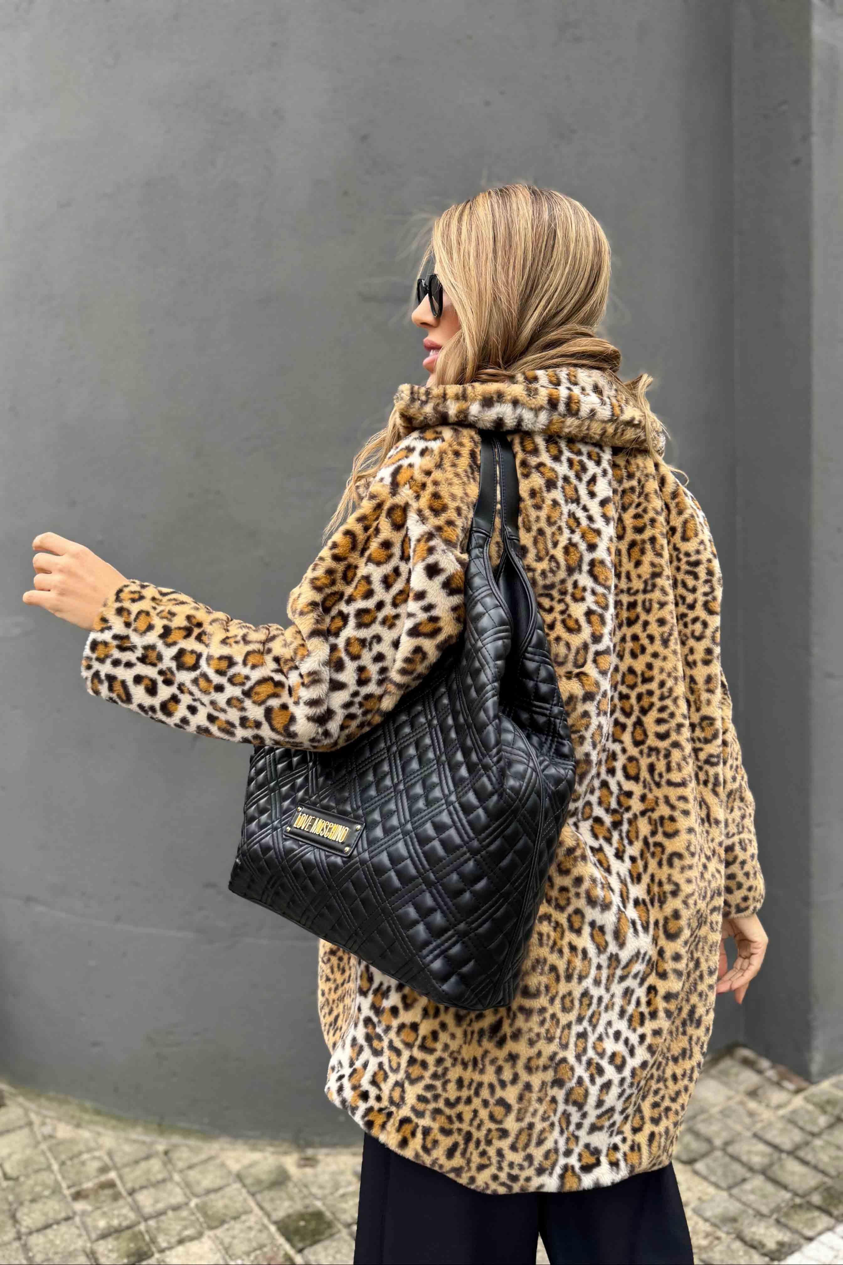 Leopar Kürklü Kaban Camel