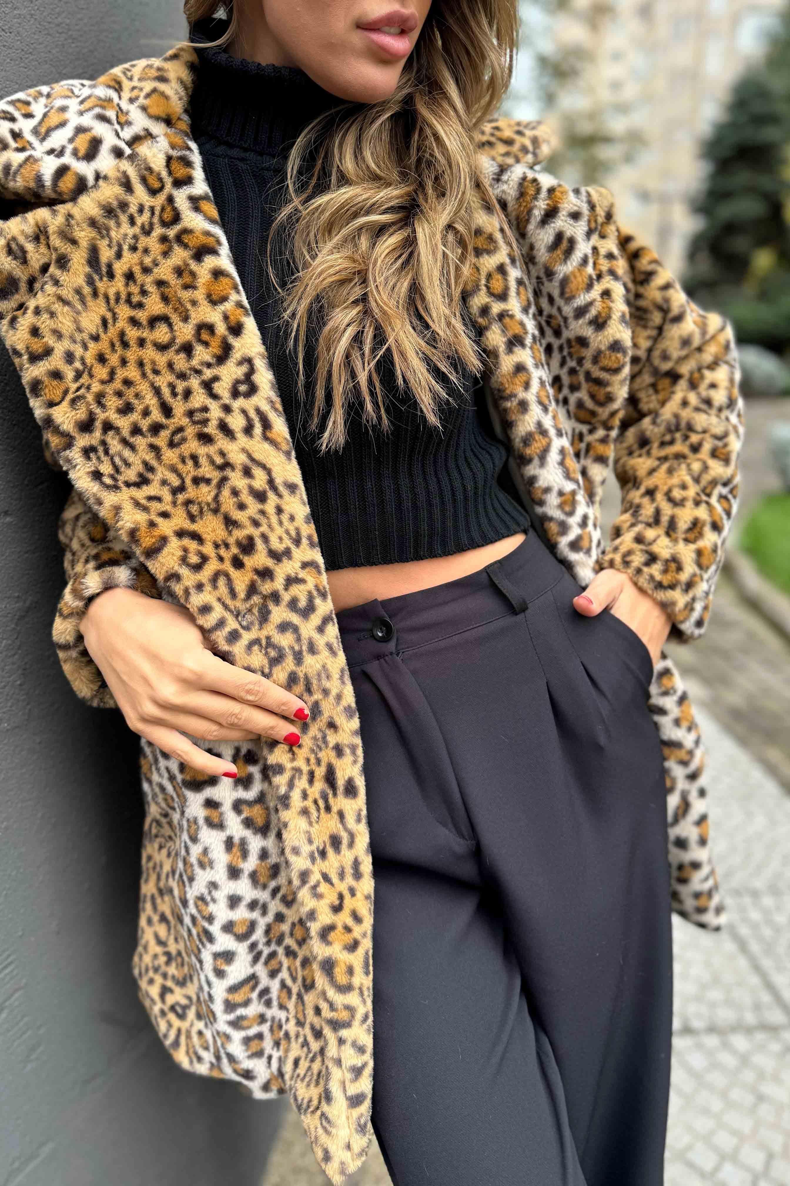Leopar Kürklü Kaban Camel