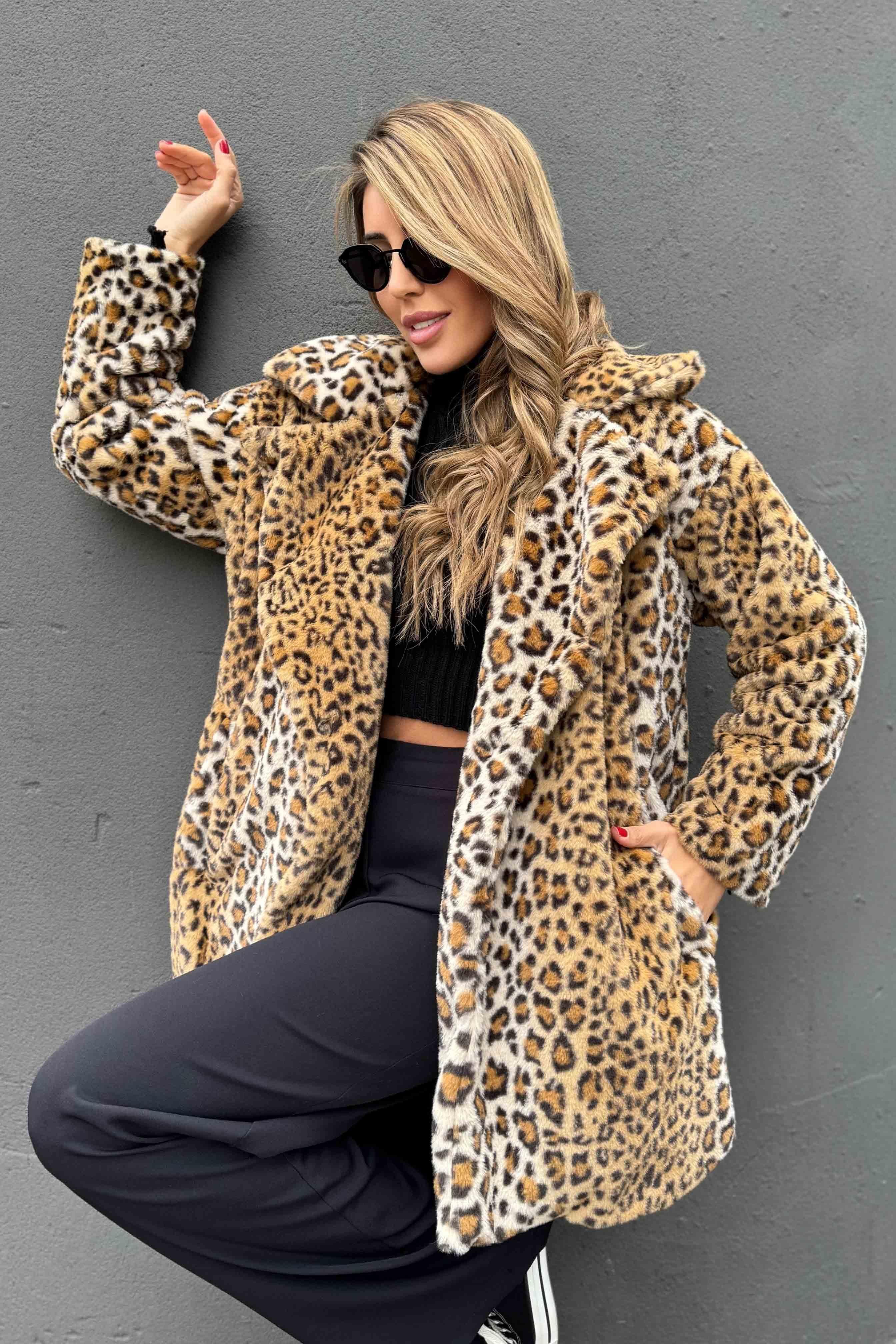 Leopar Kürklü Kaban Camel