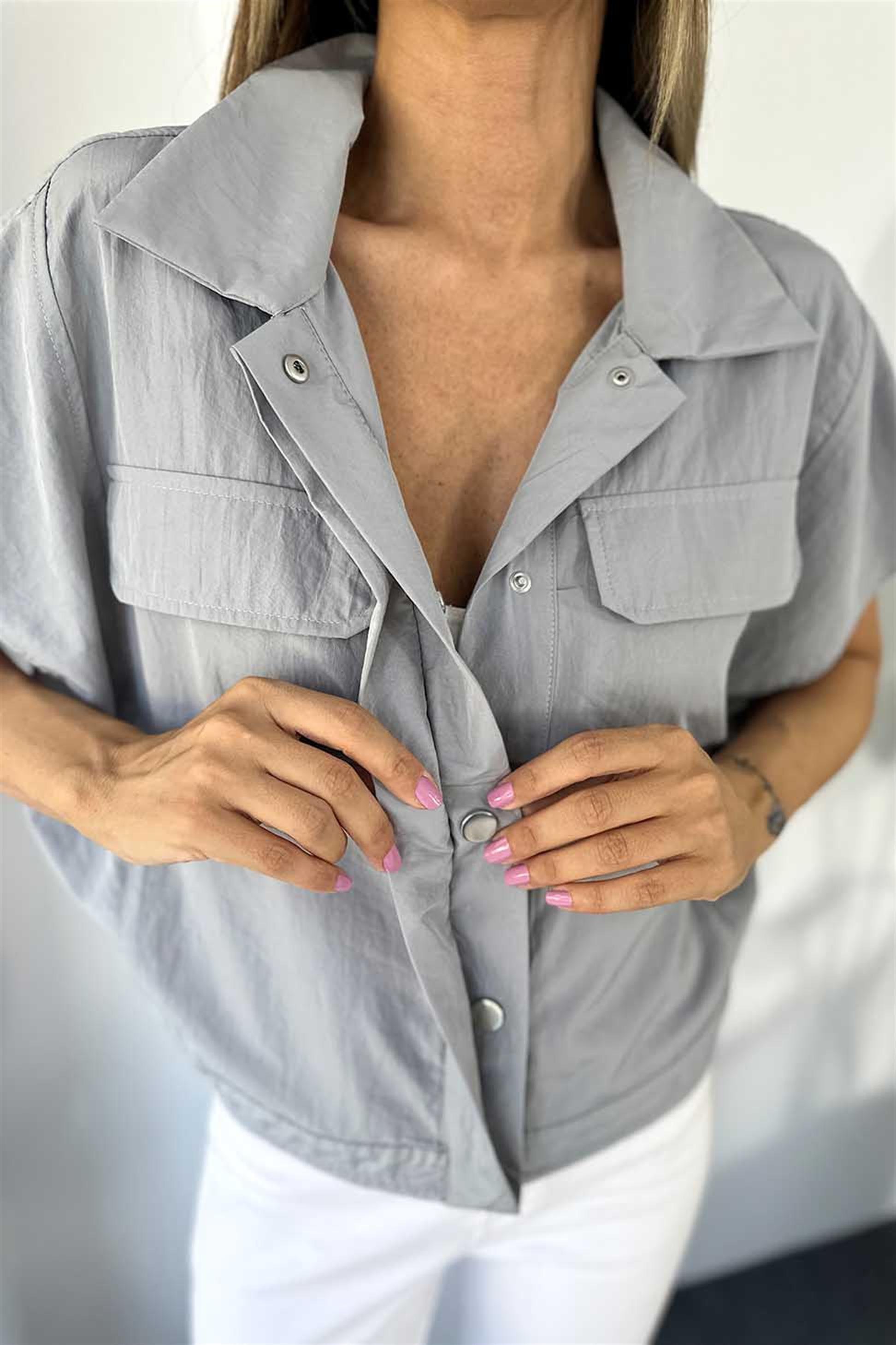 Lüks Kalite Çıt Çıtlı Cep Detaylı Kadın Gömlek Gri