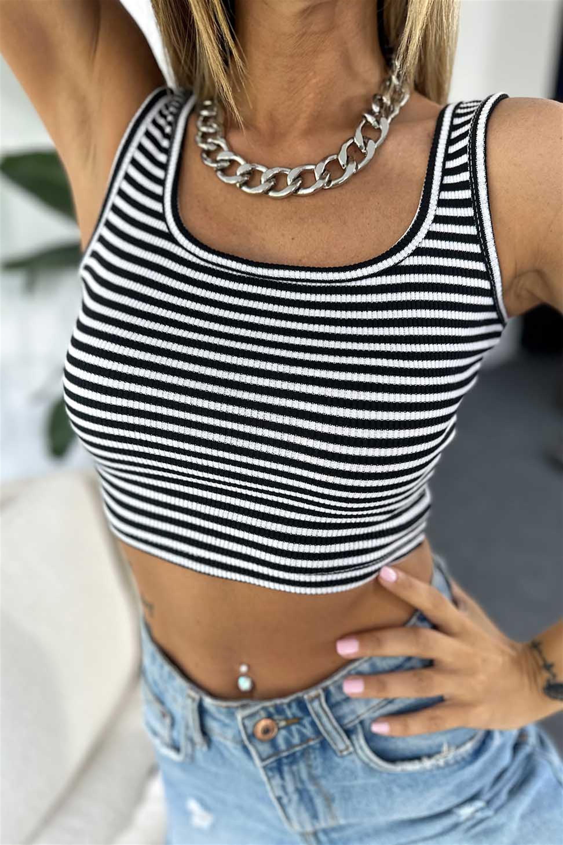 Lüks Kalite Çizgi Detaylı Fitilli Triko Crop Siyah