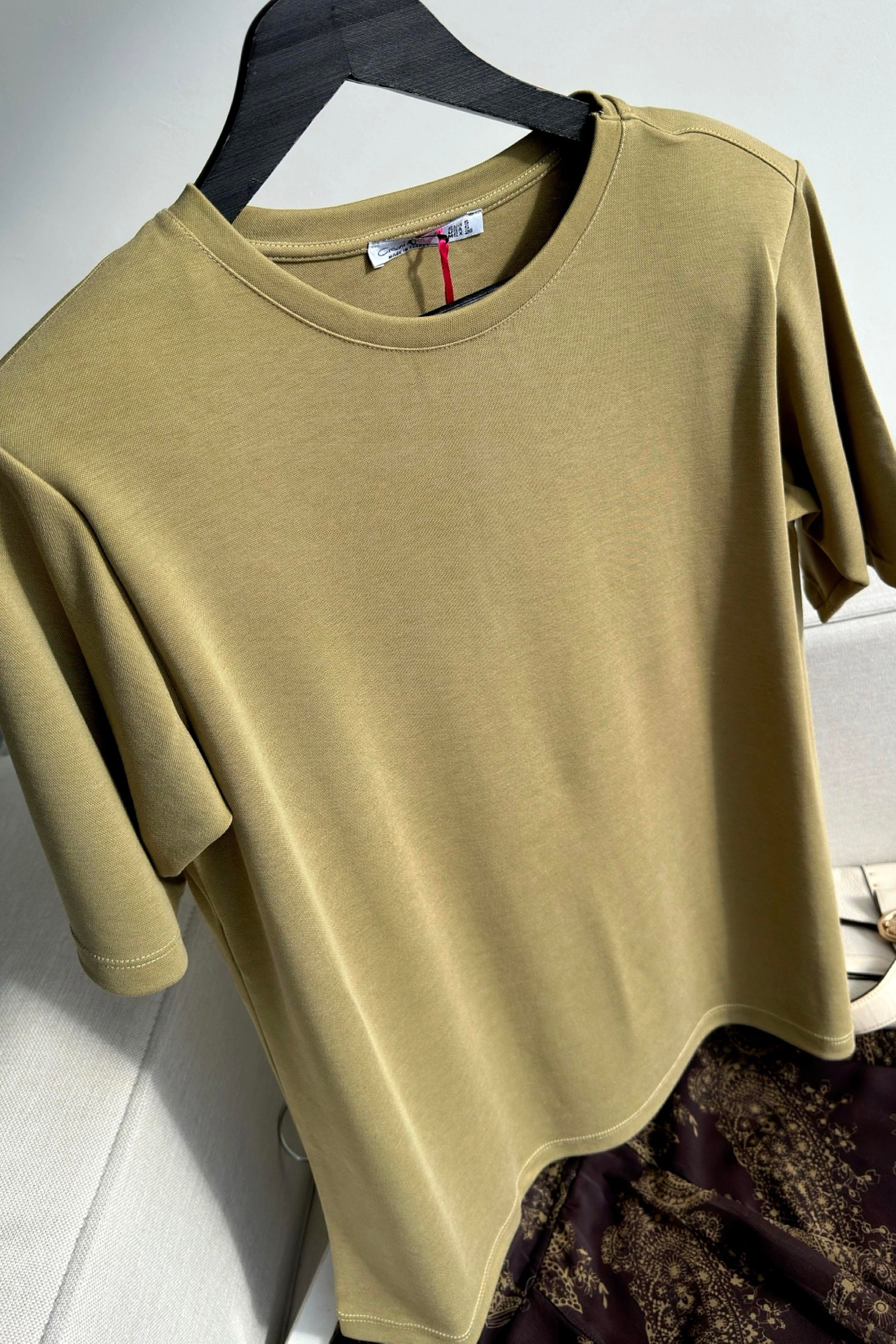 Lüks Kalite Vatkalı Basic Bluz Olive