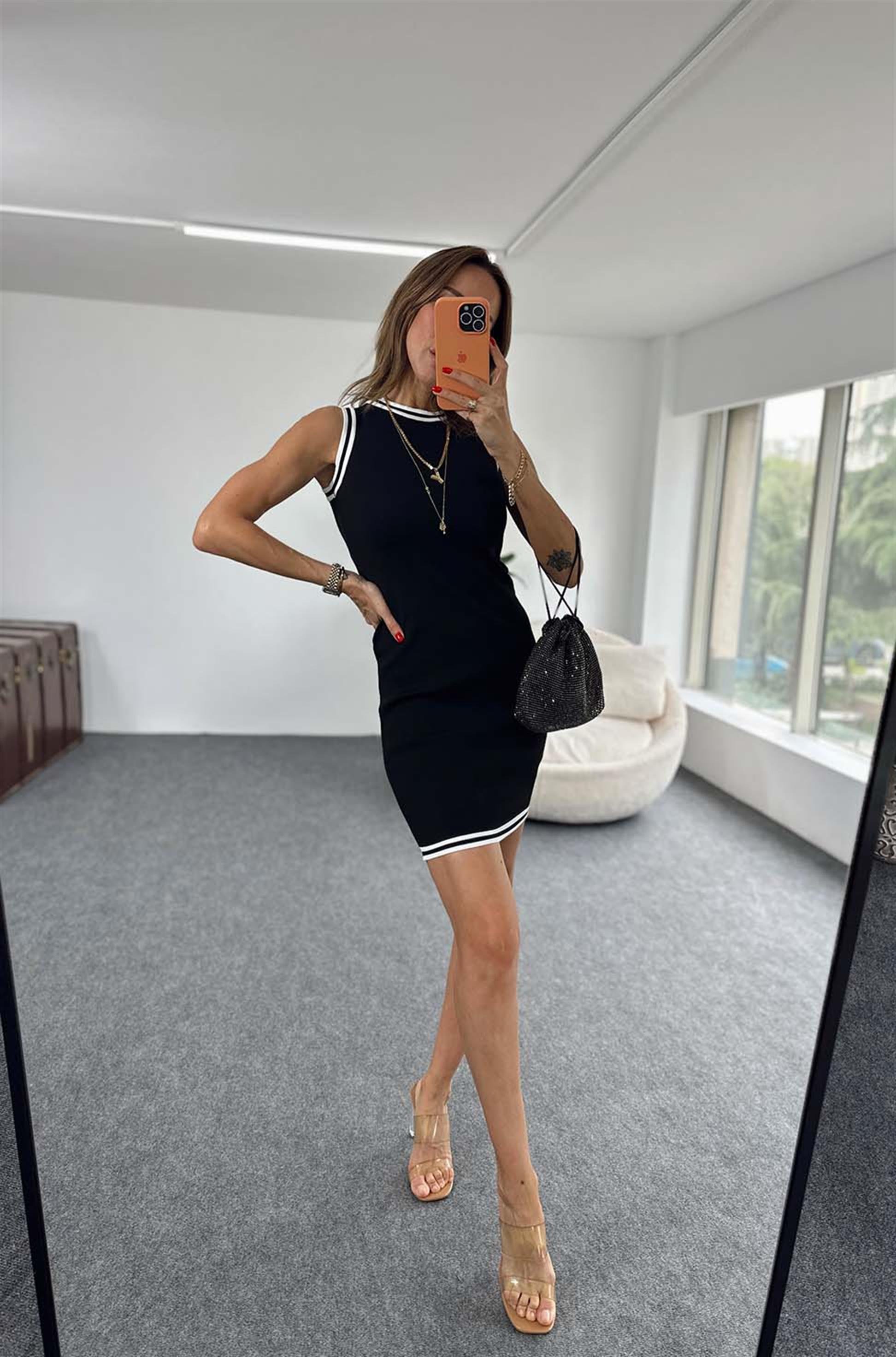 Marka Model Bisiklet Yaka Kolsuz Triko Elbise Siyah