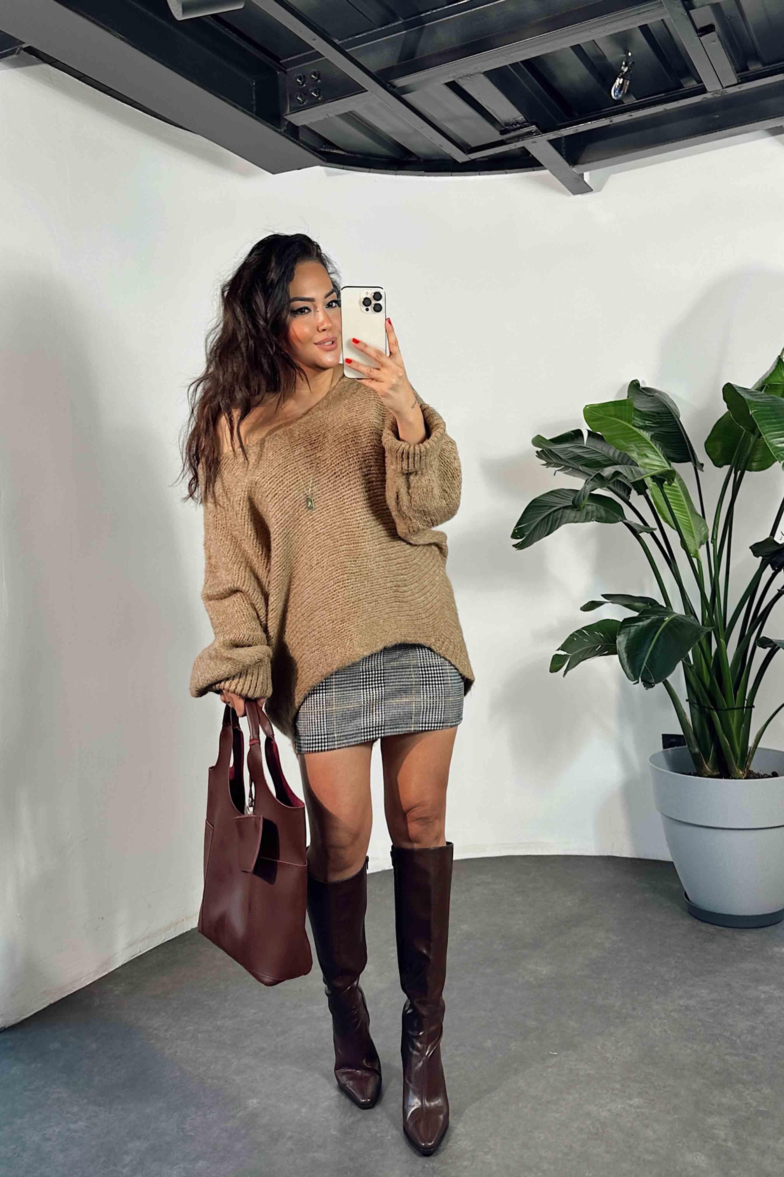 Marka Model Kayık Yaka Duble Kol Yumoş Örme Kazak Camel