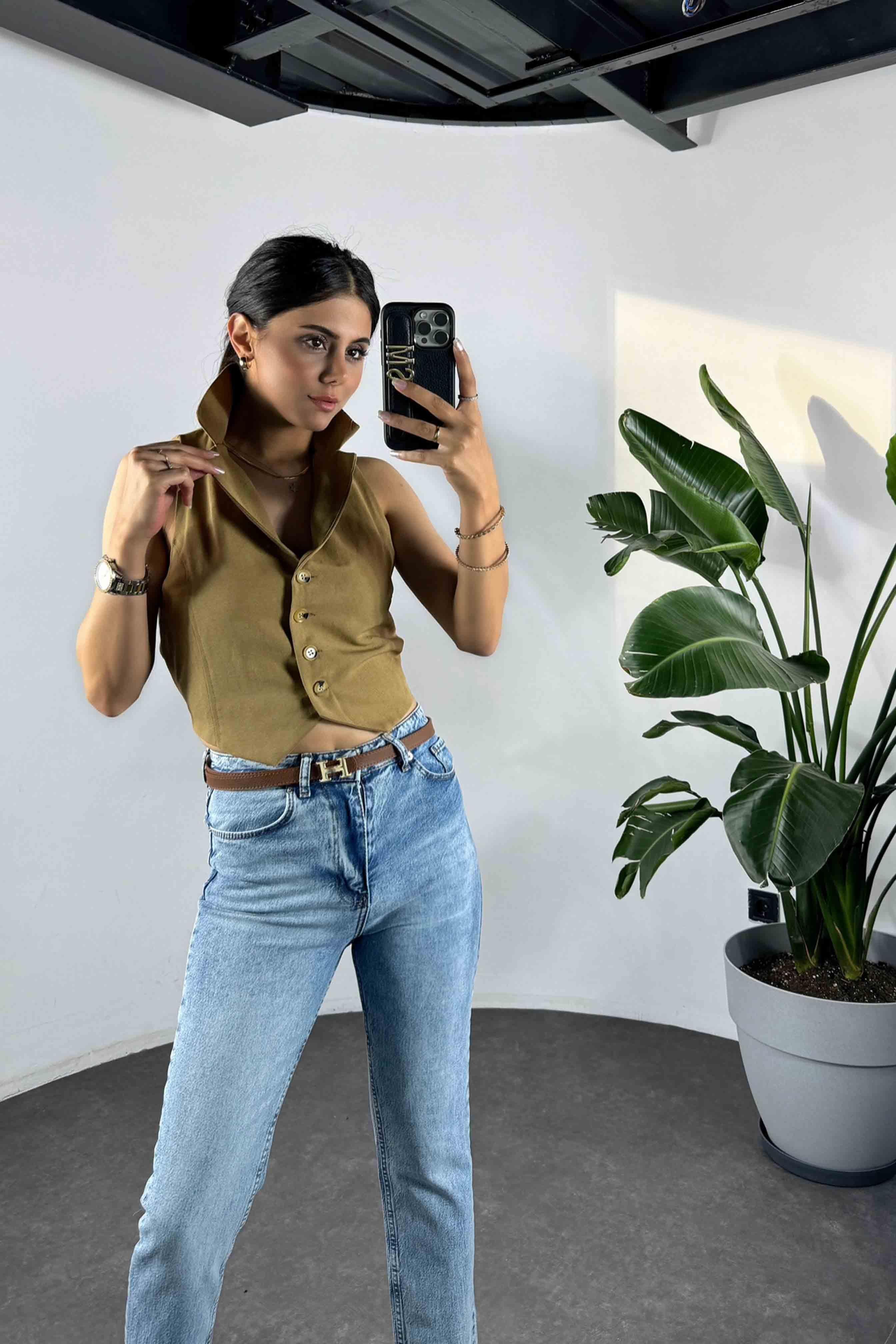 Marka Model Keten Kumaş İp Bağlamalı Sırt Dekolteli Yelek Camel