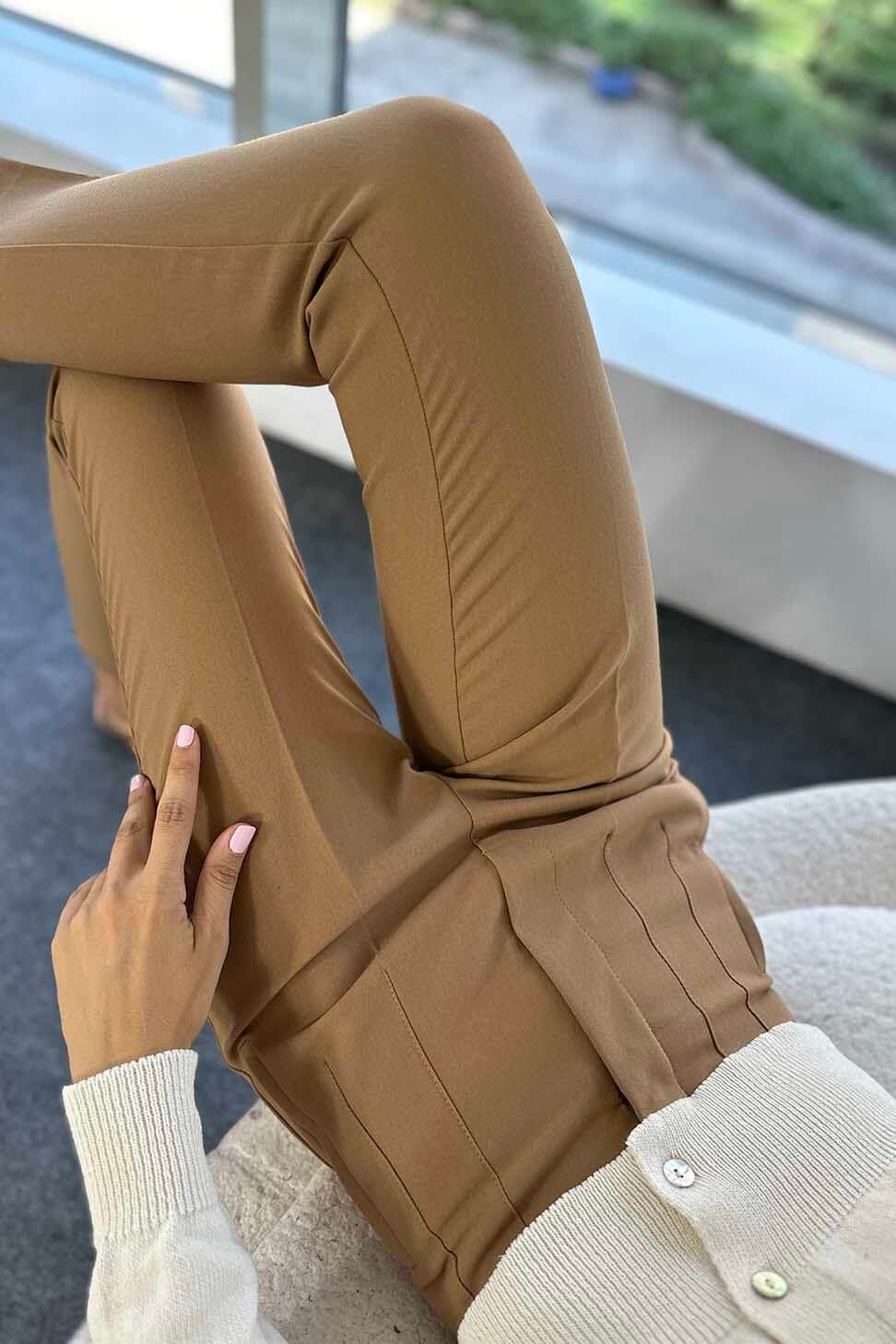 Marka Model Krep Kumaş Beli Pens Detaylı Kadın Pantolon Kahve