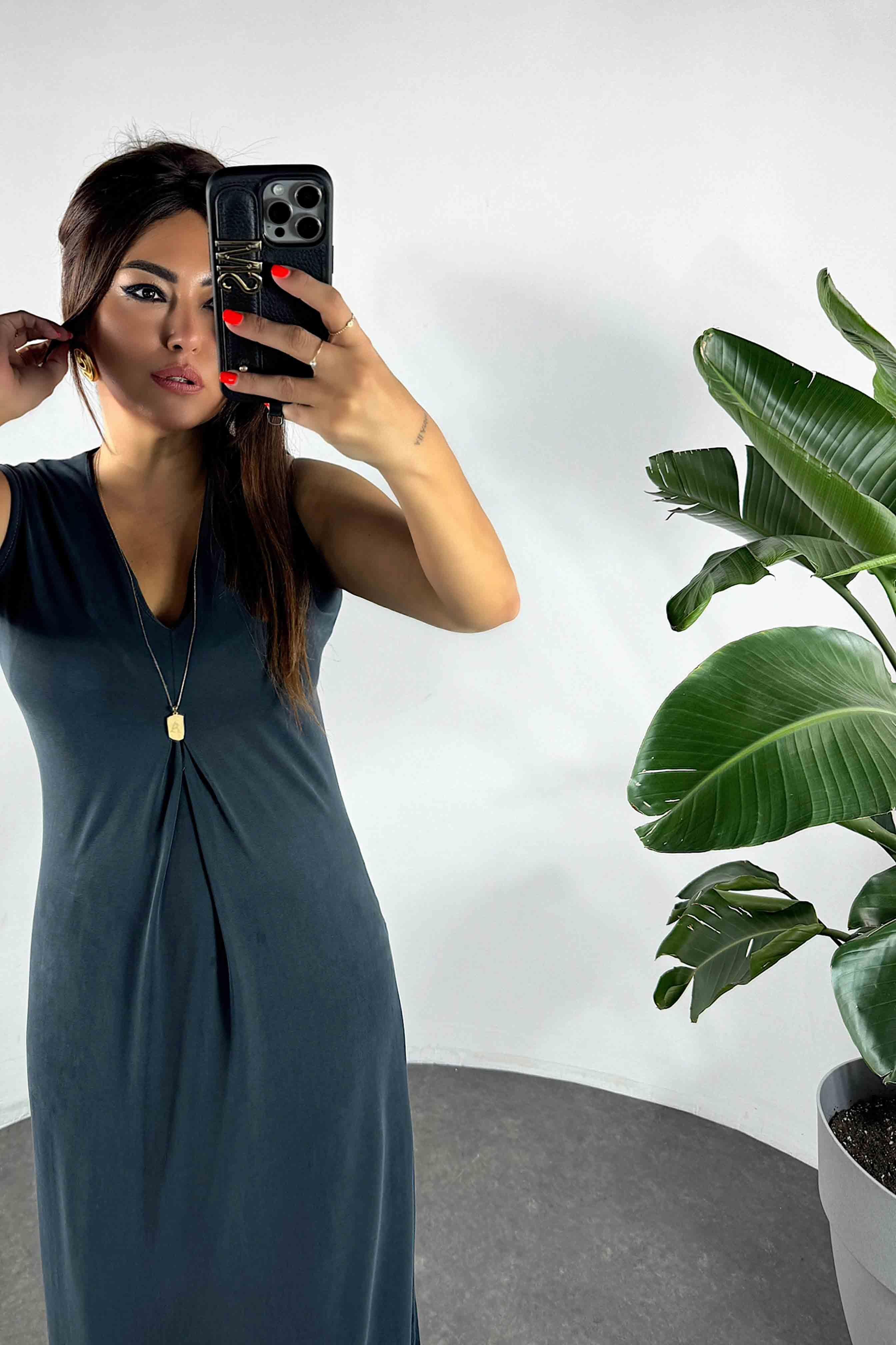 Marka Model Modal Kumaş V Yakalı Elbise Füme