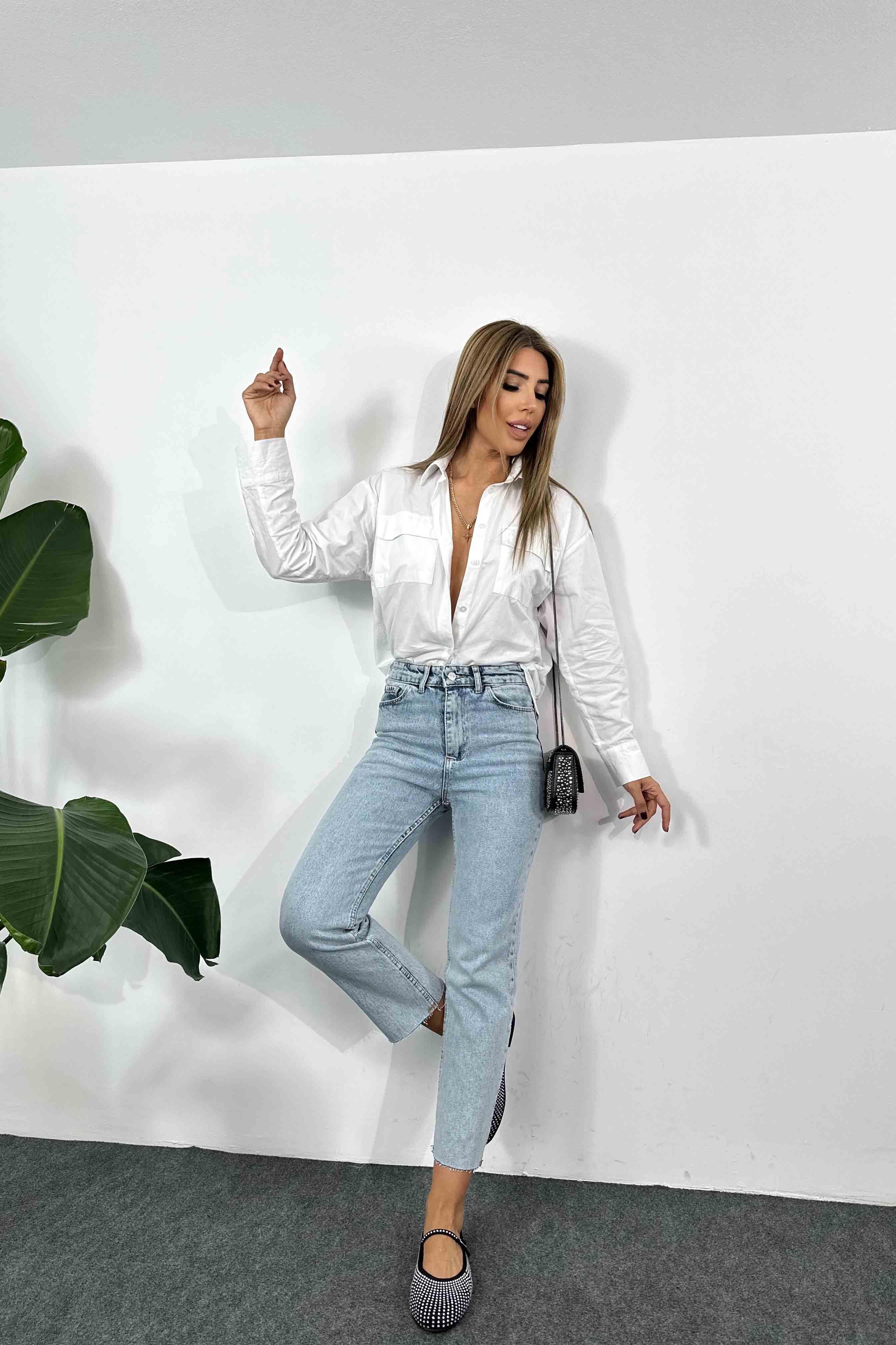 Marka Model Paçası Kesik Tasarım Kadın Jean Pantolon Buz Mavisi
