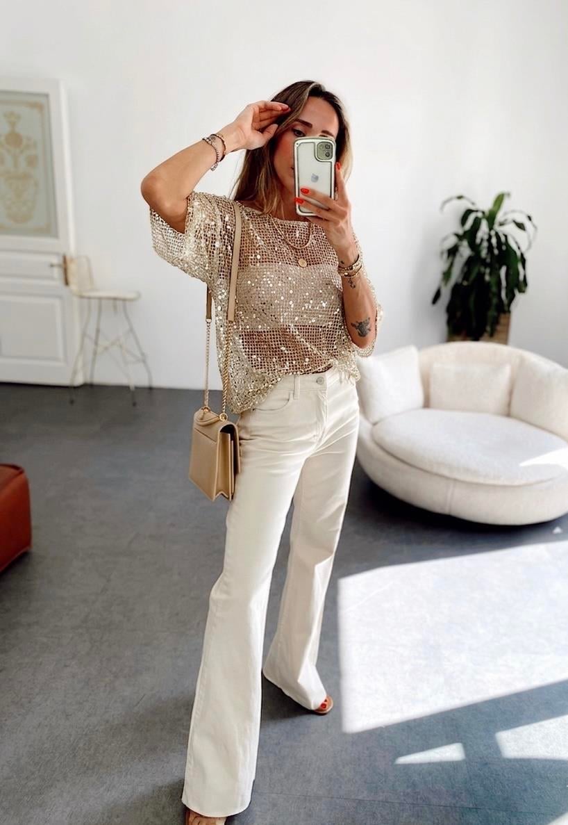 Marka Model Pul Detaylı Bluz Bej