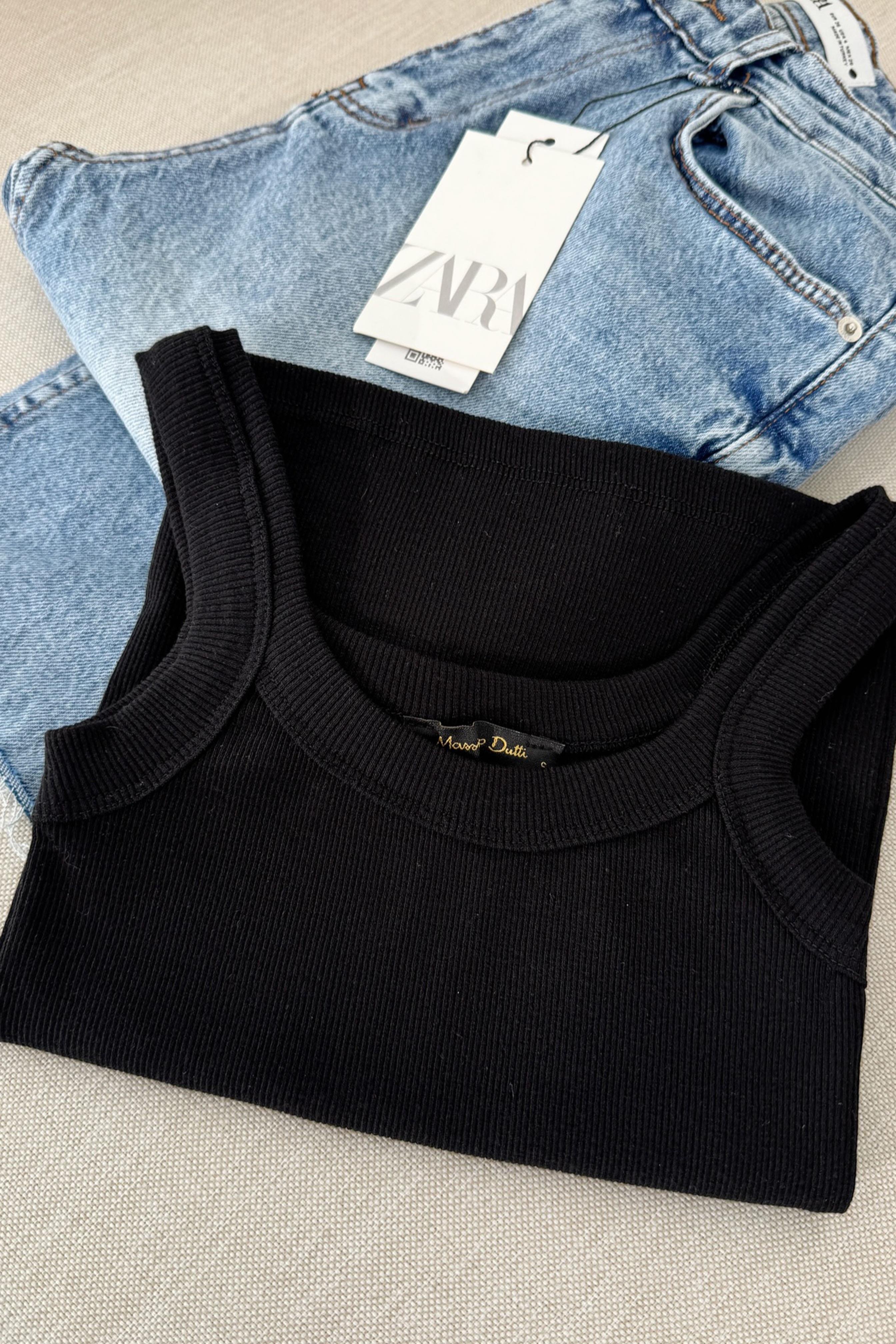 Marka Muadil Askılı Tasarım Crop Bluz Siyah