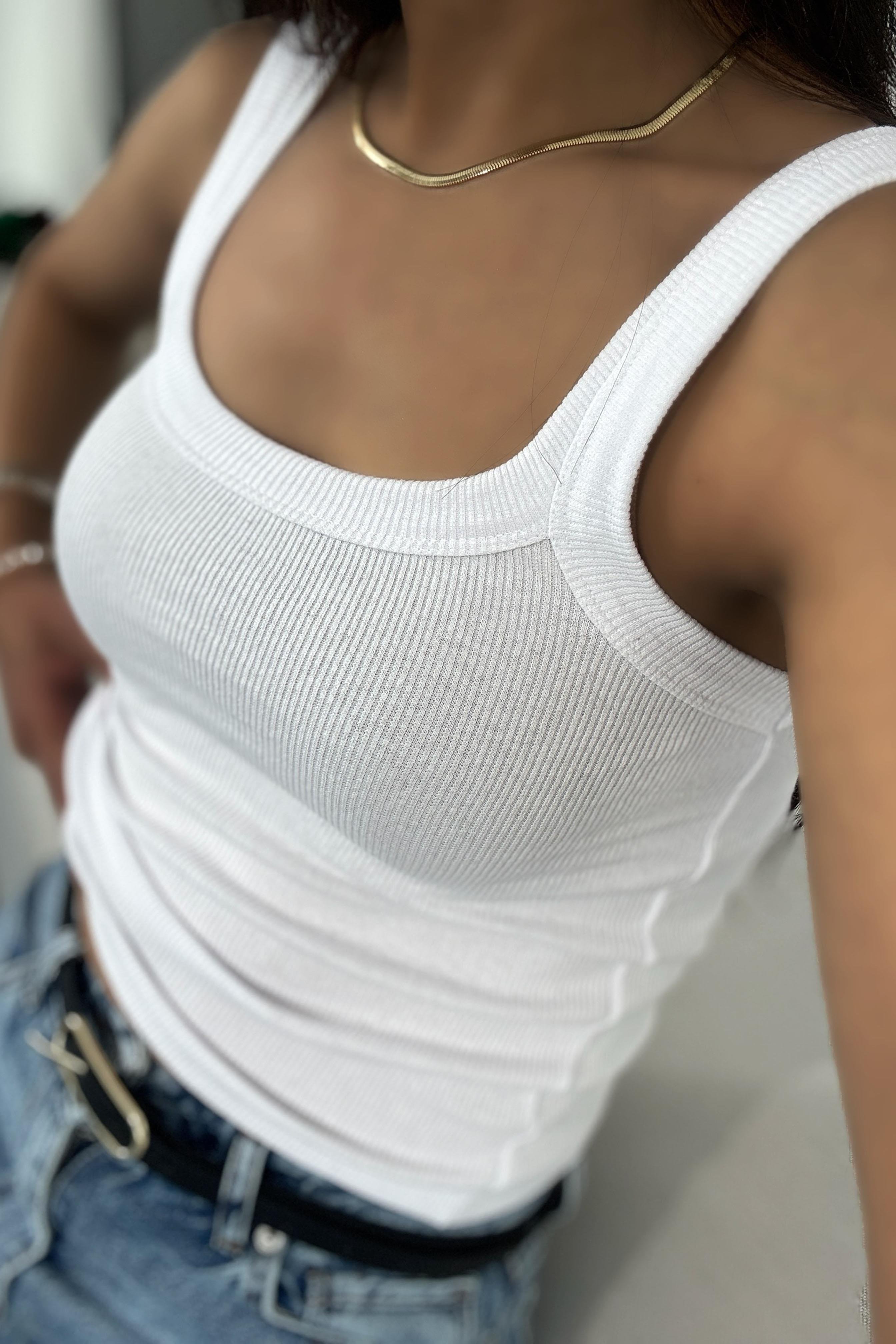 Marka Muadil Askılı Tasarım Crop Bluz Beyaz