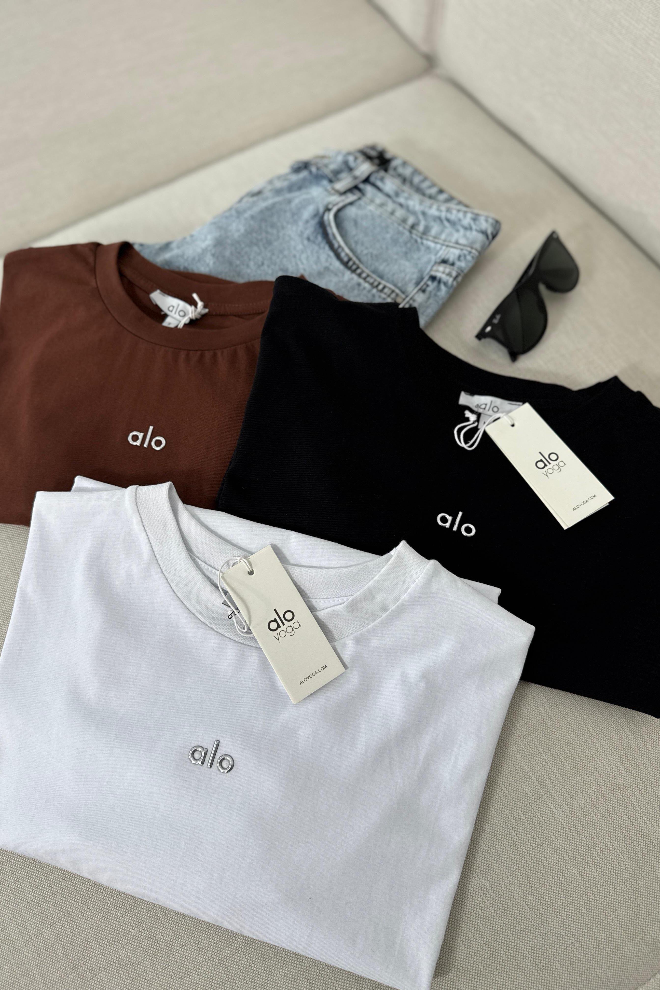 Marka Muadil Baskılı Basic Bluz Beyaz