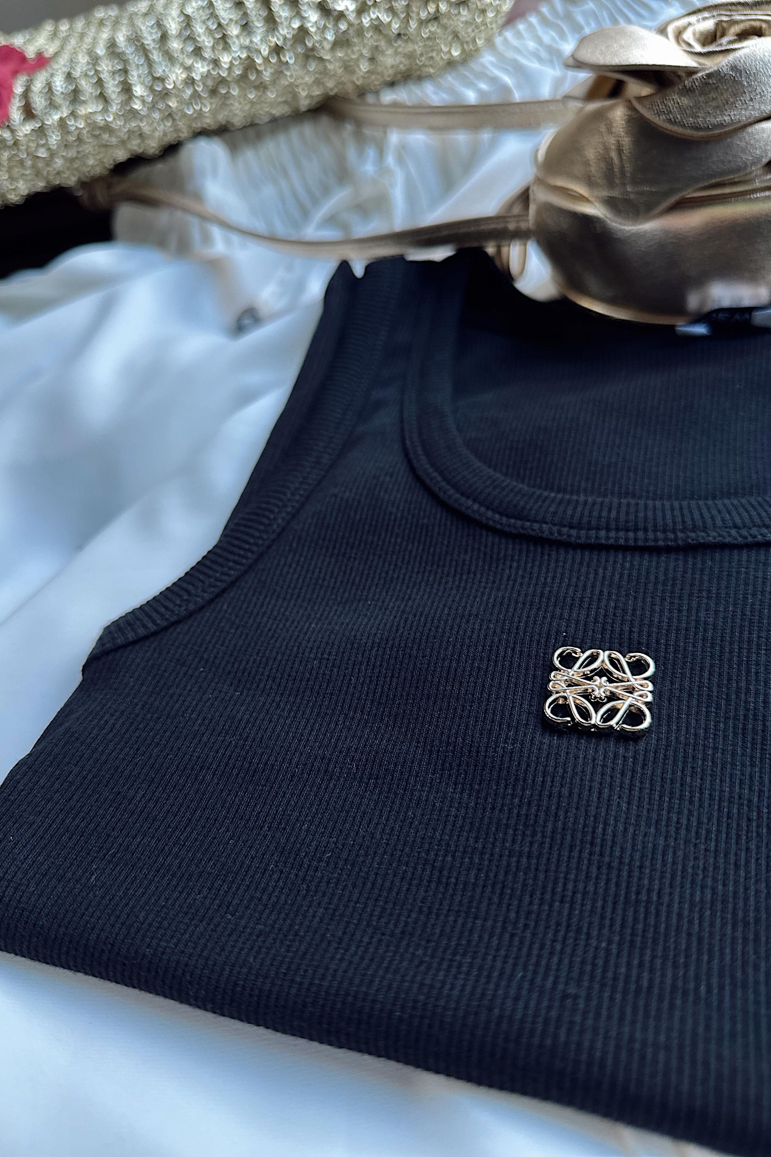 Marka Muadil Roma Metal Arma Detaylı Bluz Siyah