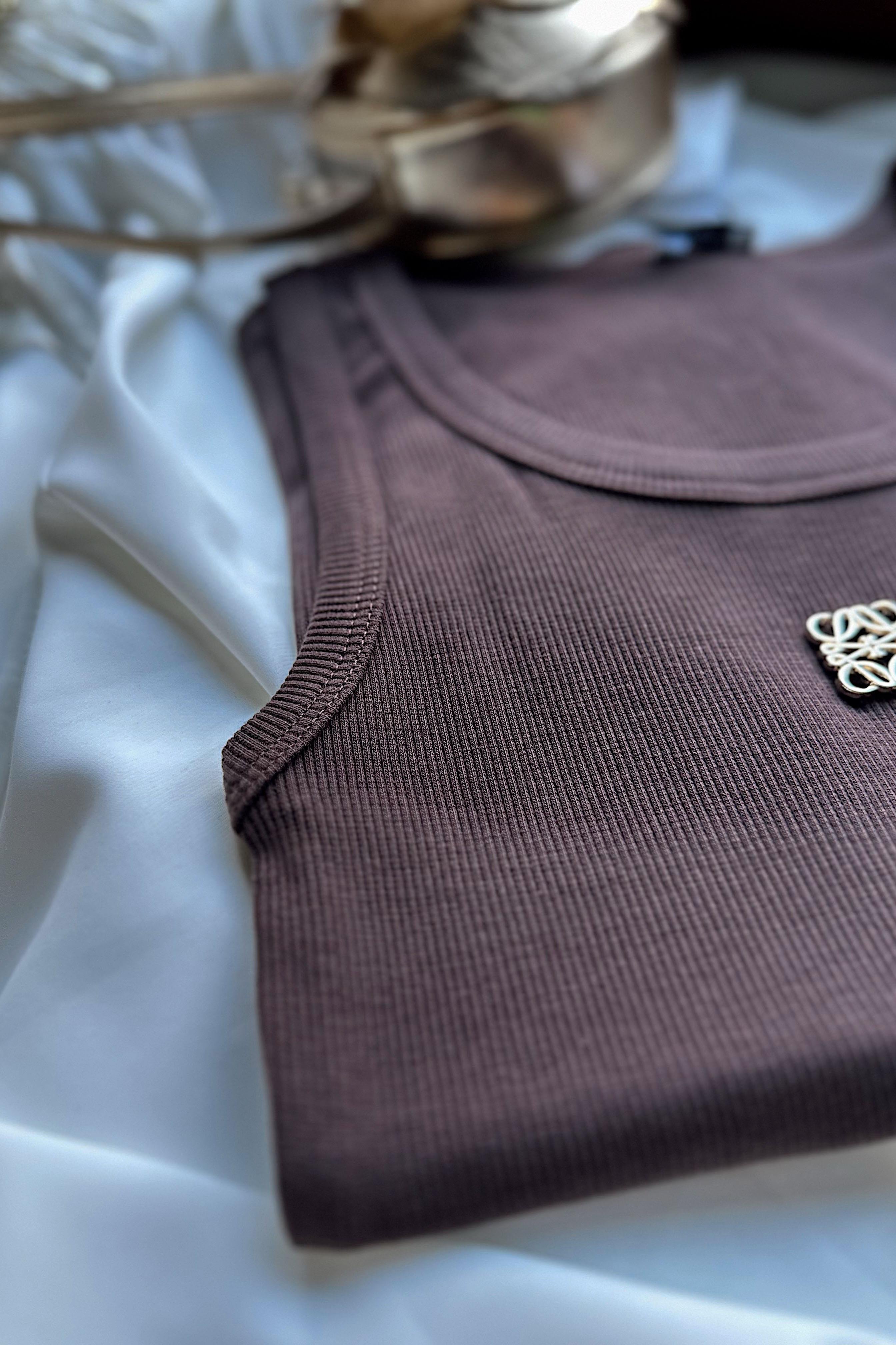 Marka Muadil Roma Metal Arma Detaylı Bluz Acı Kahve