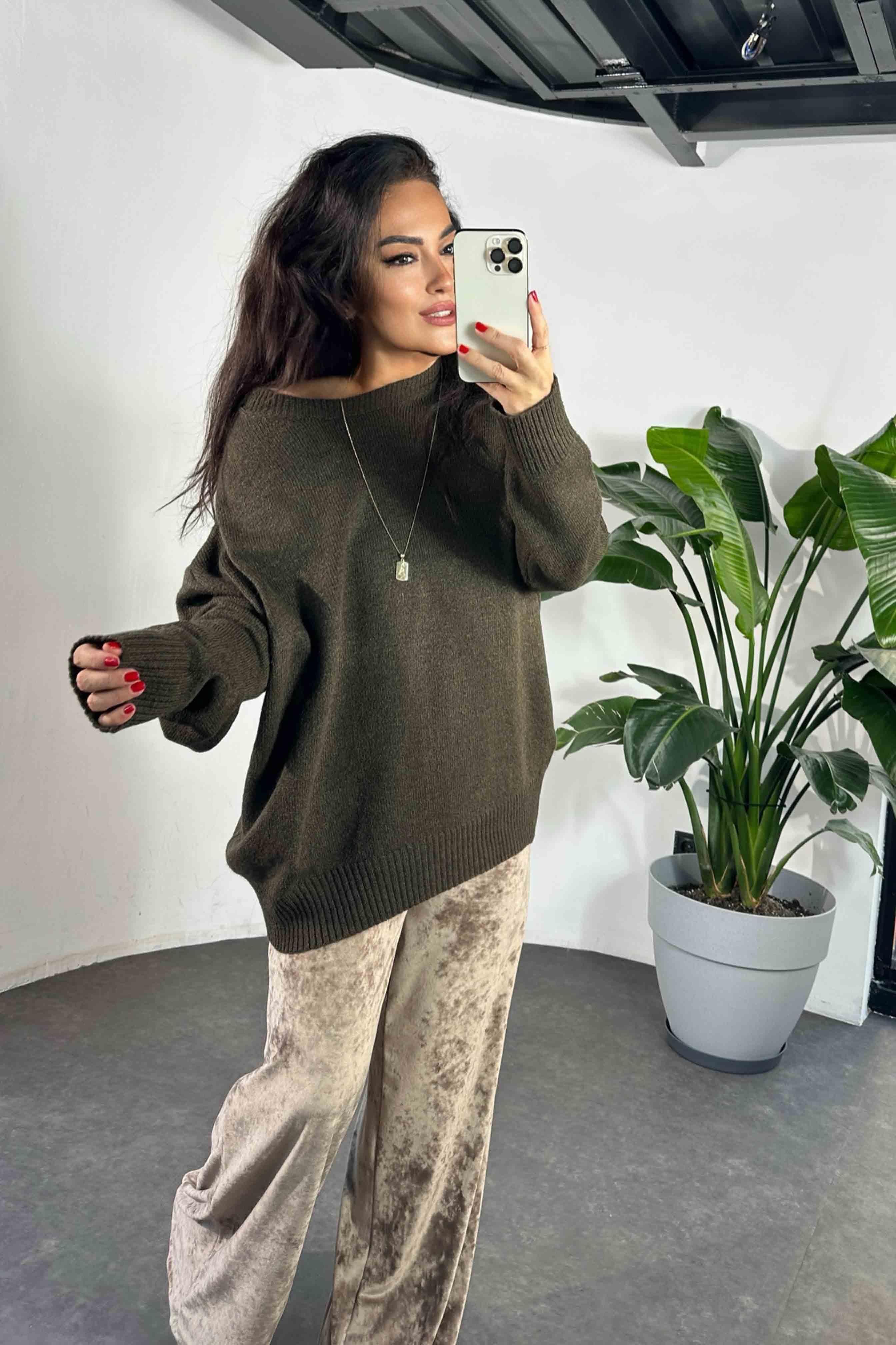 Massi Model Bisiklet Yaka Basic Yumoş Kazak Kahverengi