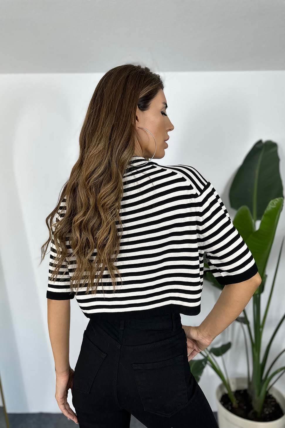 Naturel İnce Viskon Örme Çizgili Oversize Crop Kazak Siyah