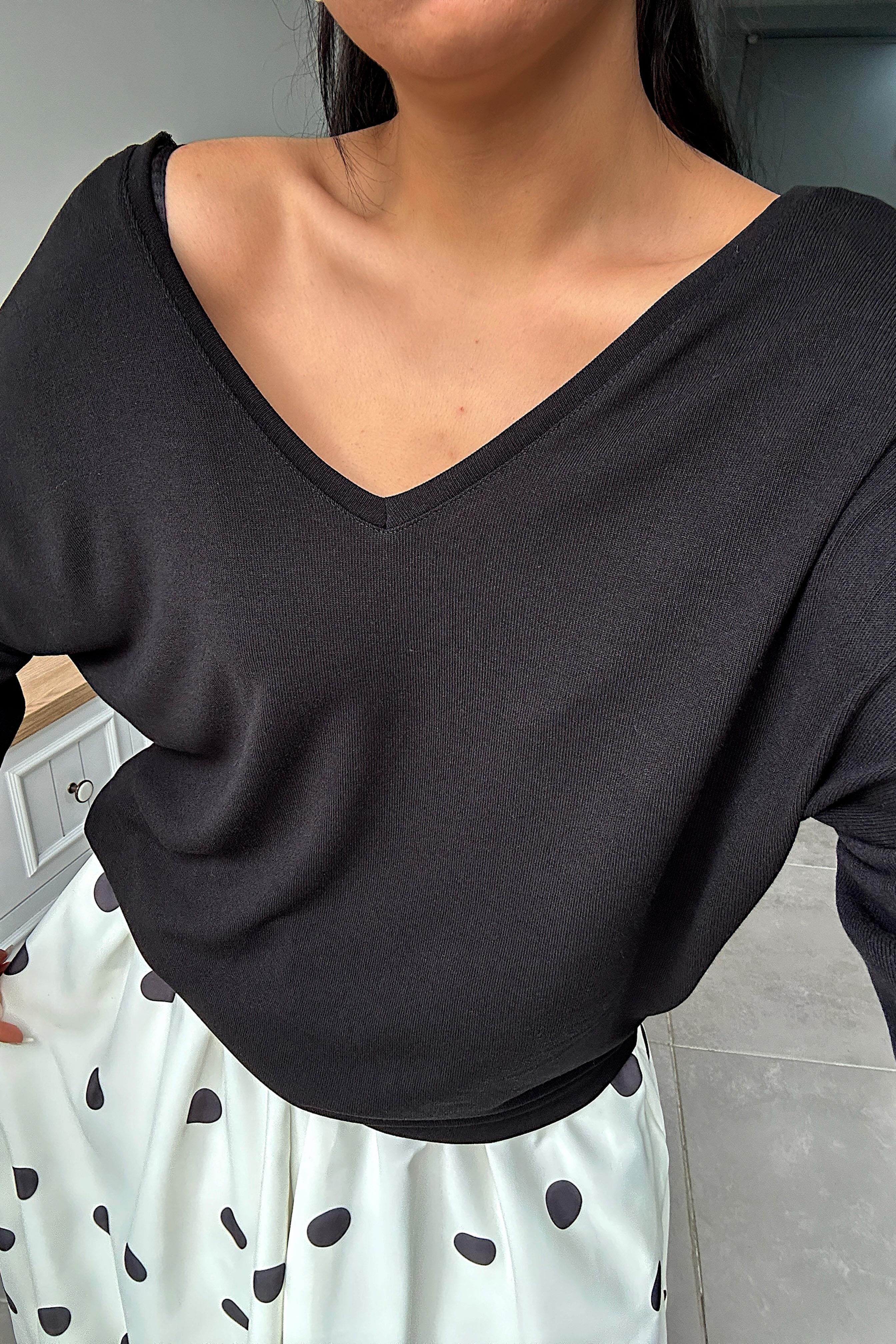 Ön Arka V Yaka Basic Bluz Siyah