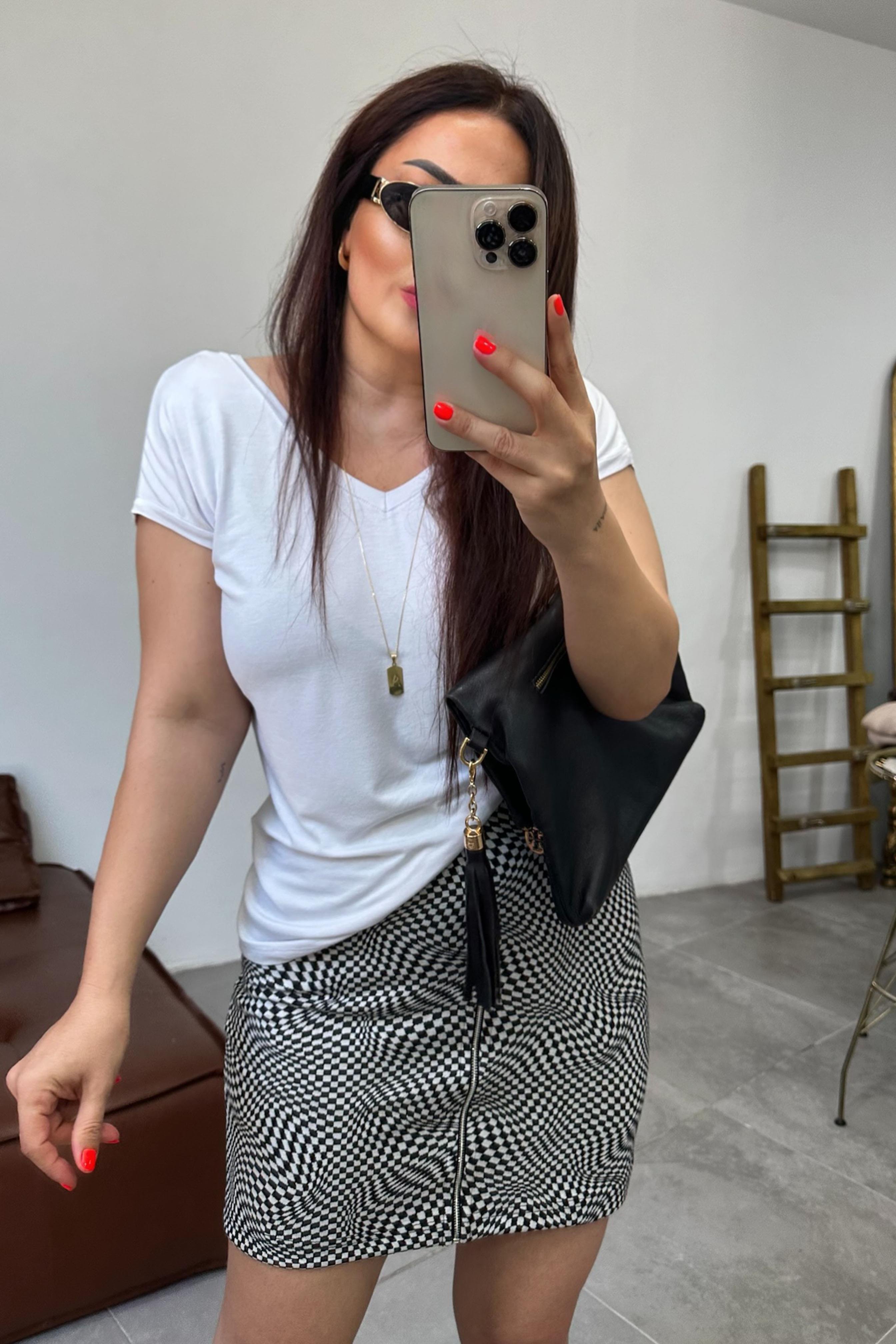 Önden Fermuar Detaylı Kaz Ayağı Model Mini Etek Siyah Beyaz