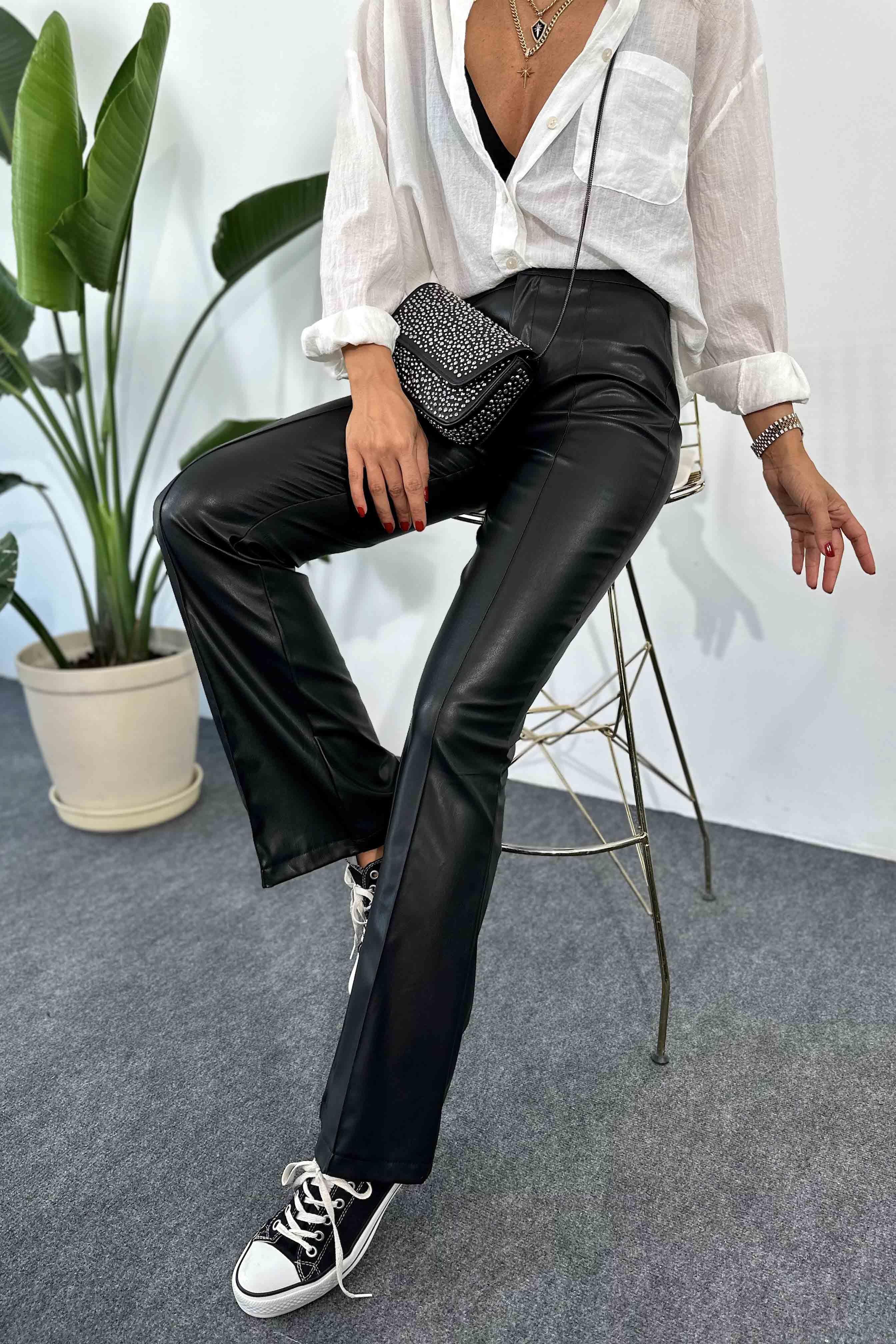 Önü Çimalı İspanyol Paça Deri Pantolon Siyah