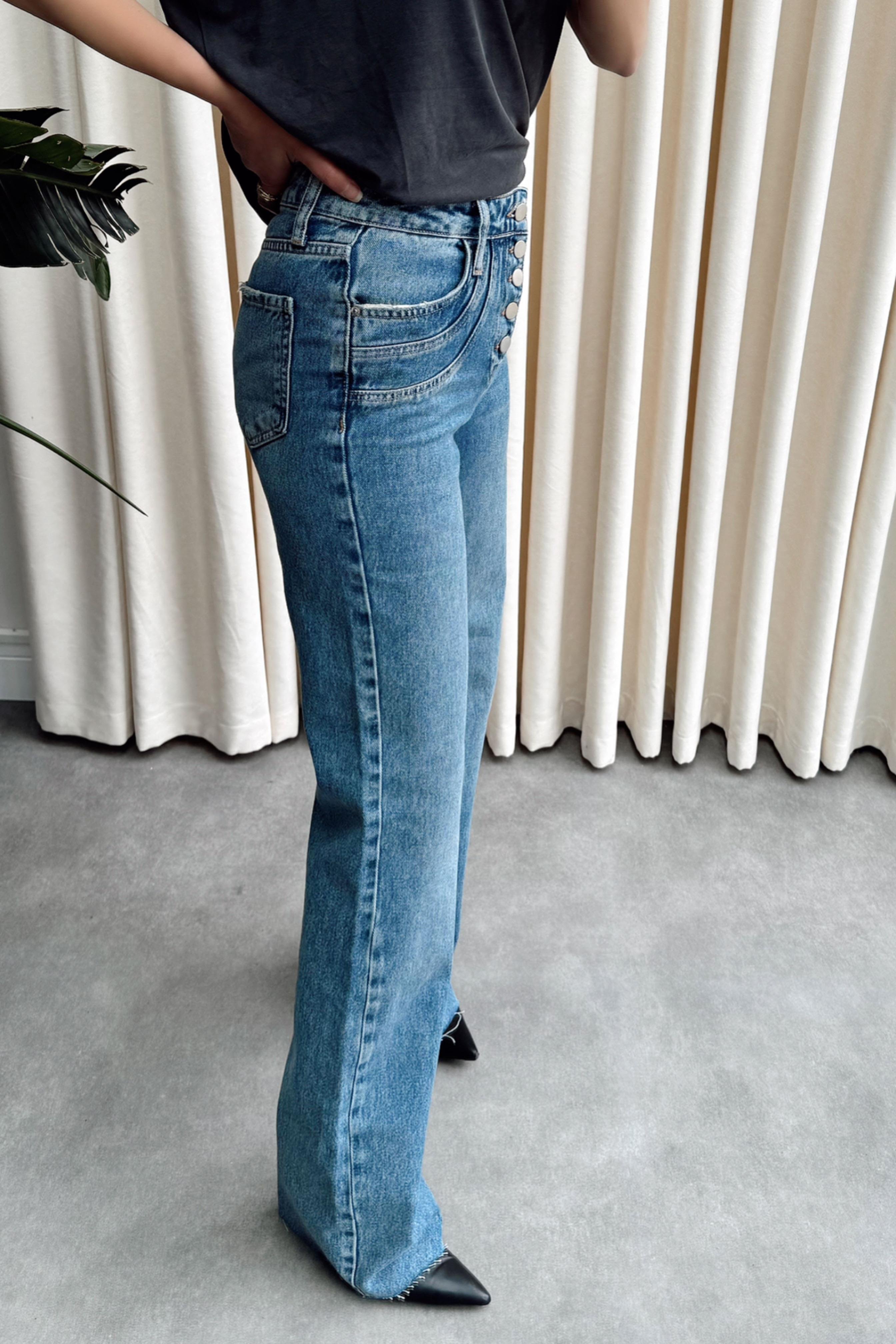 Önü Düğmeli Lazer Kesim Paça Jean Pantolon Mavi