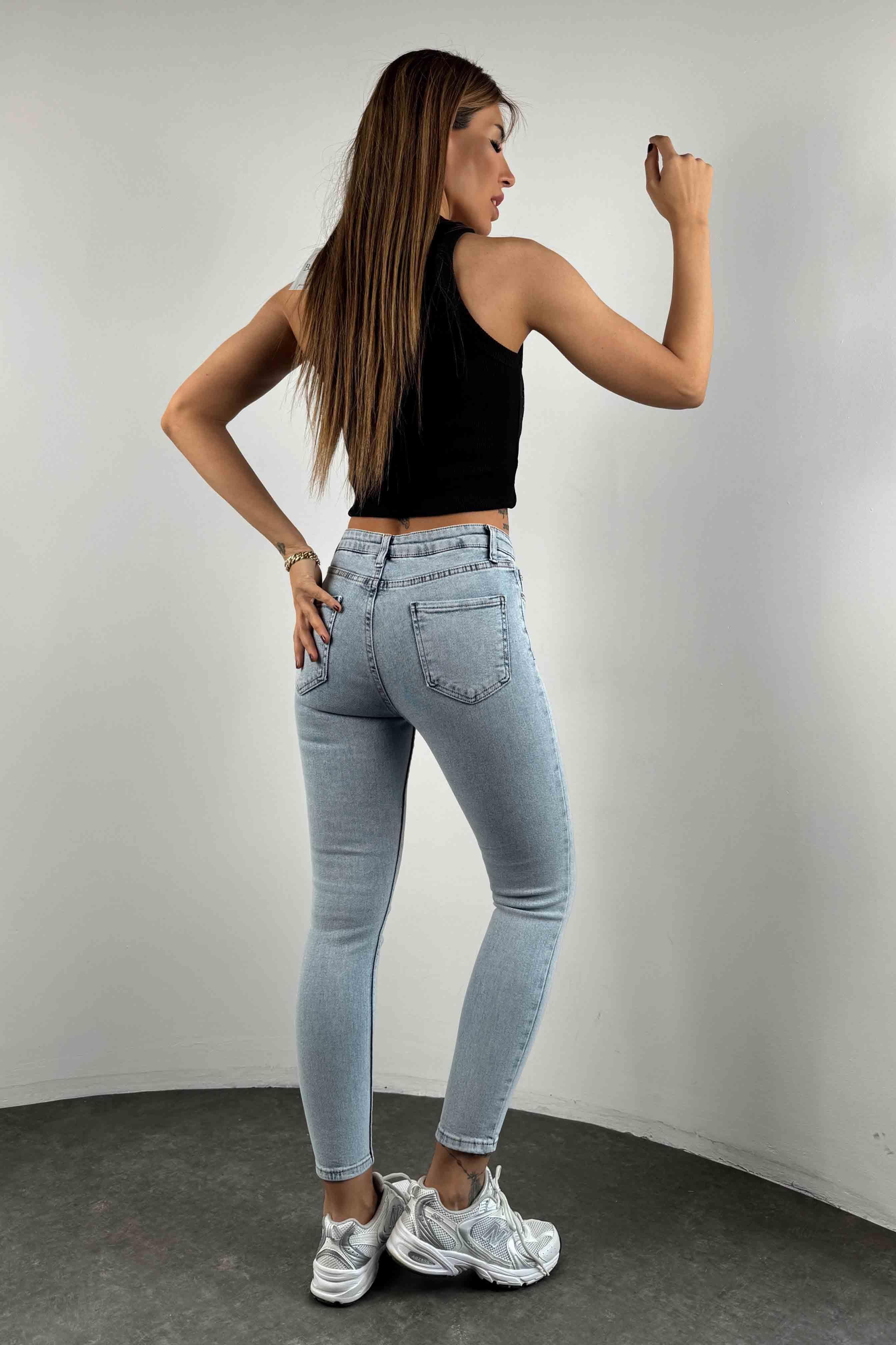 Orjinal Model Halter Yaka Taşlı Tasarım Bluz Siyah
