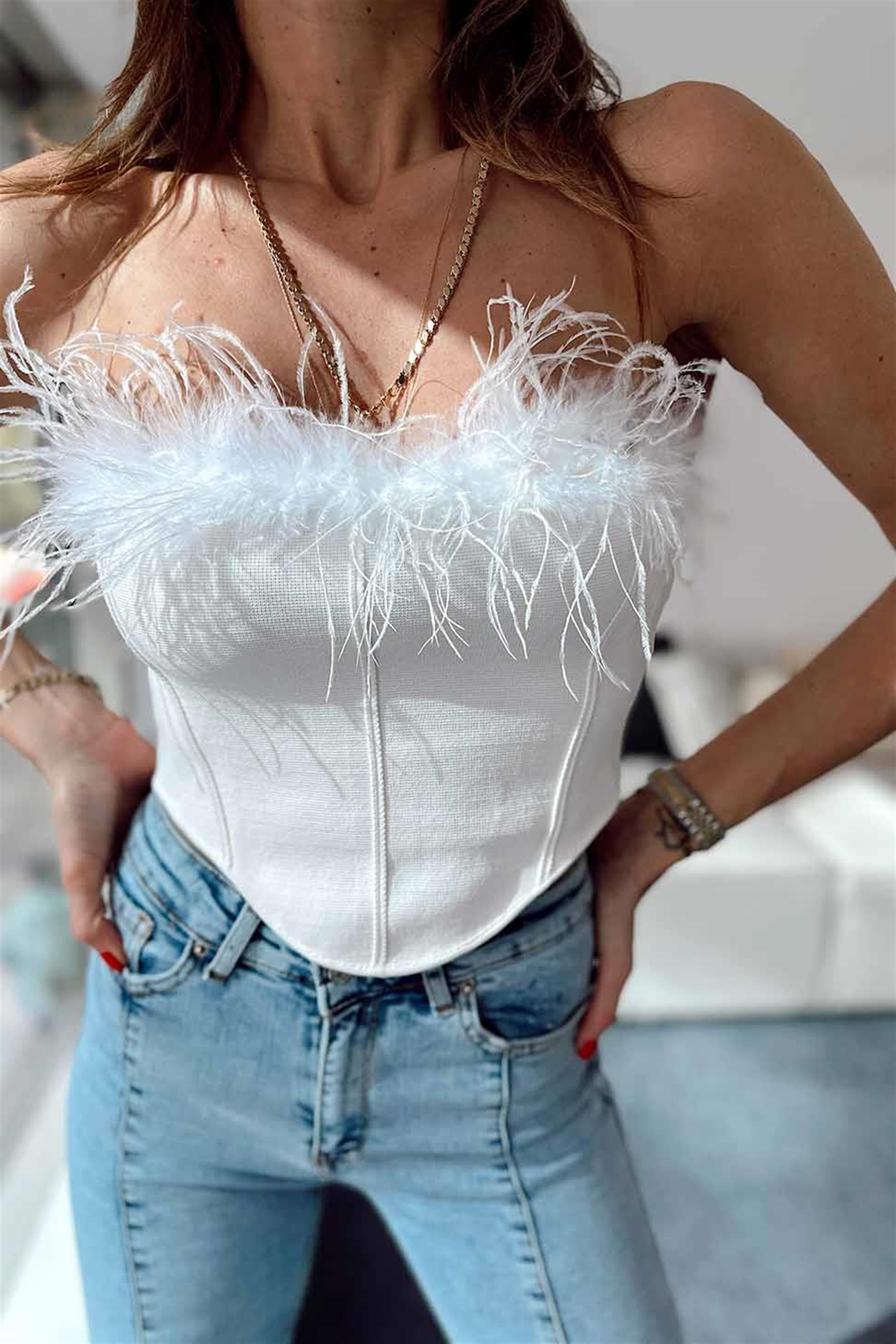 Otriş Tüy Detaylı Triko Top Beyaz