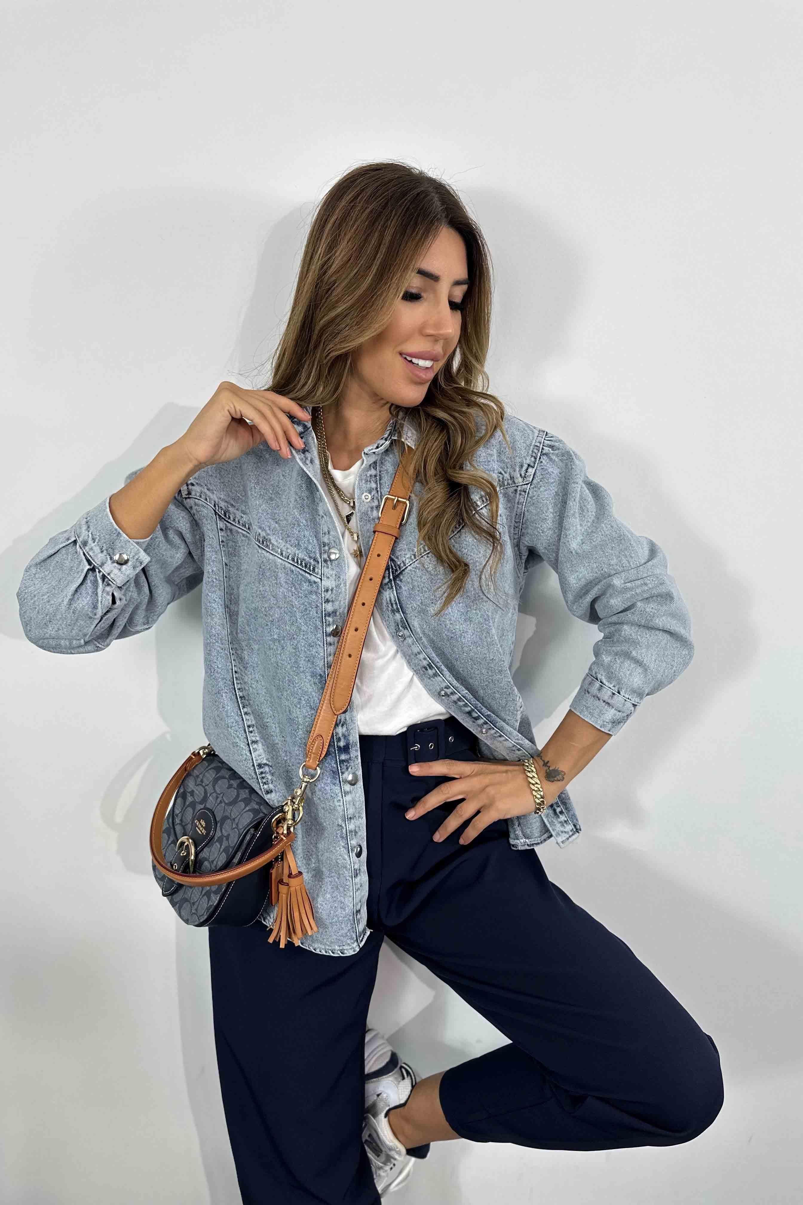 Pamuklu Denim Kumaş Cepsiz Kadın Kot Ceket Açık Mavi