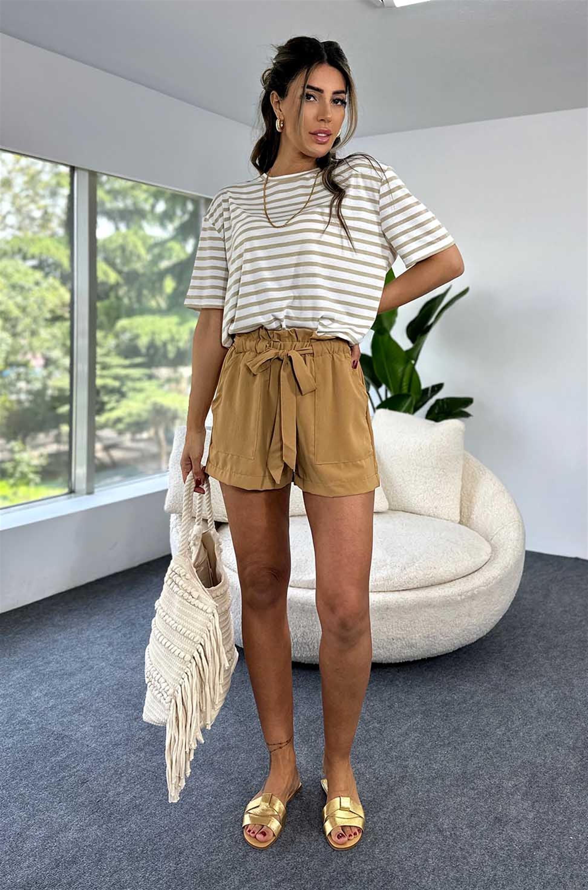 Pamuklu Kumaş Beli Lastikli ve Kuşaklı Şort Camel