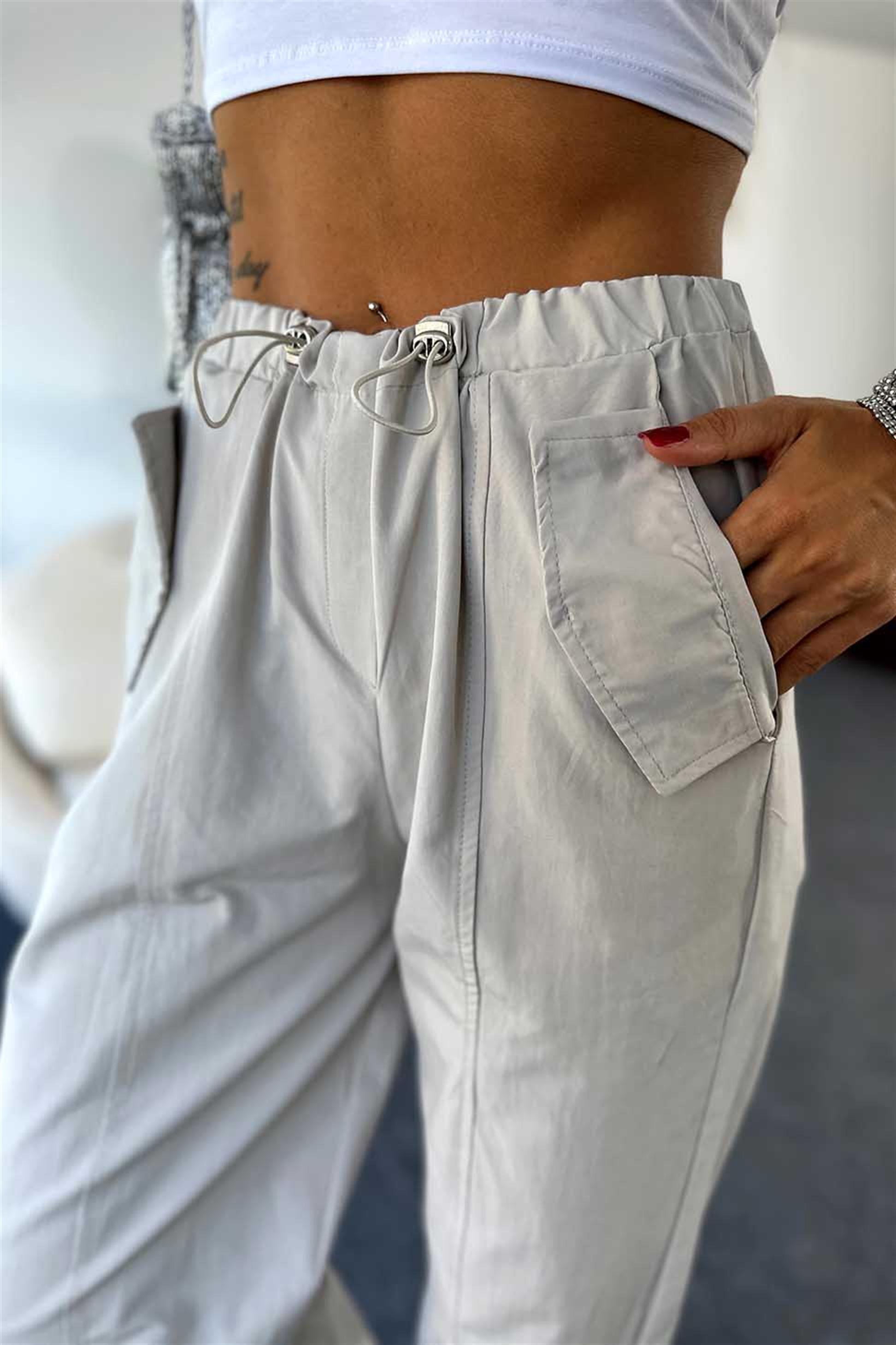 Paraşüt Kumaş Beli ve Paçası Lastıkli Kadın Pantolon Taş
