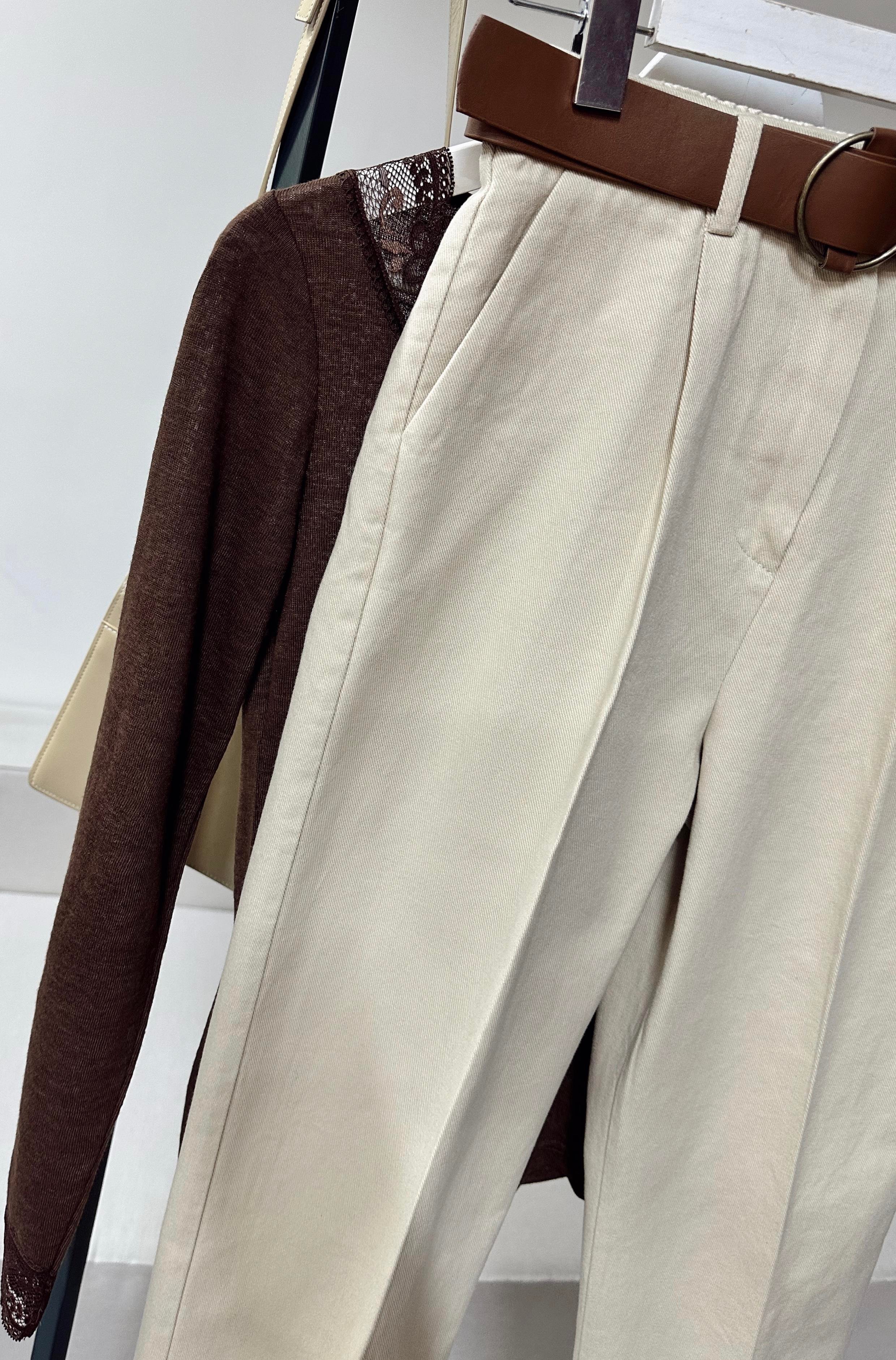 Perla Taş Kemerli Gabardin Pantolon