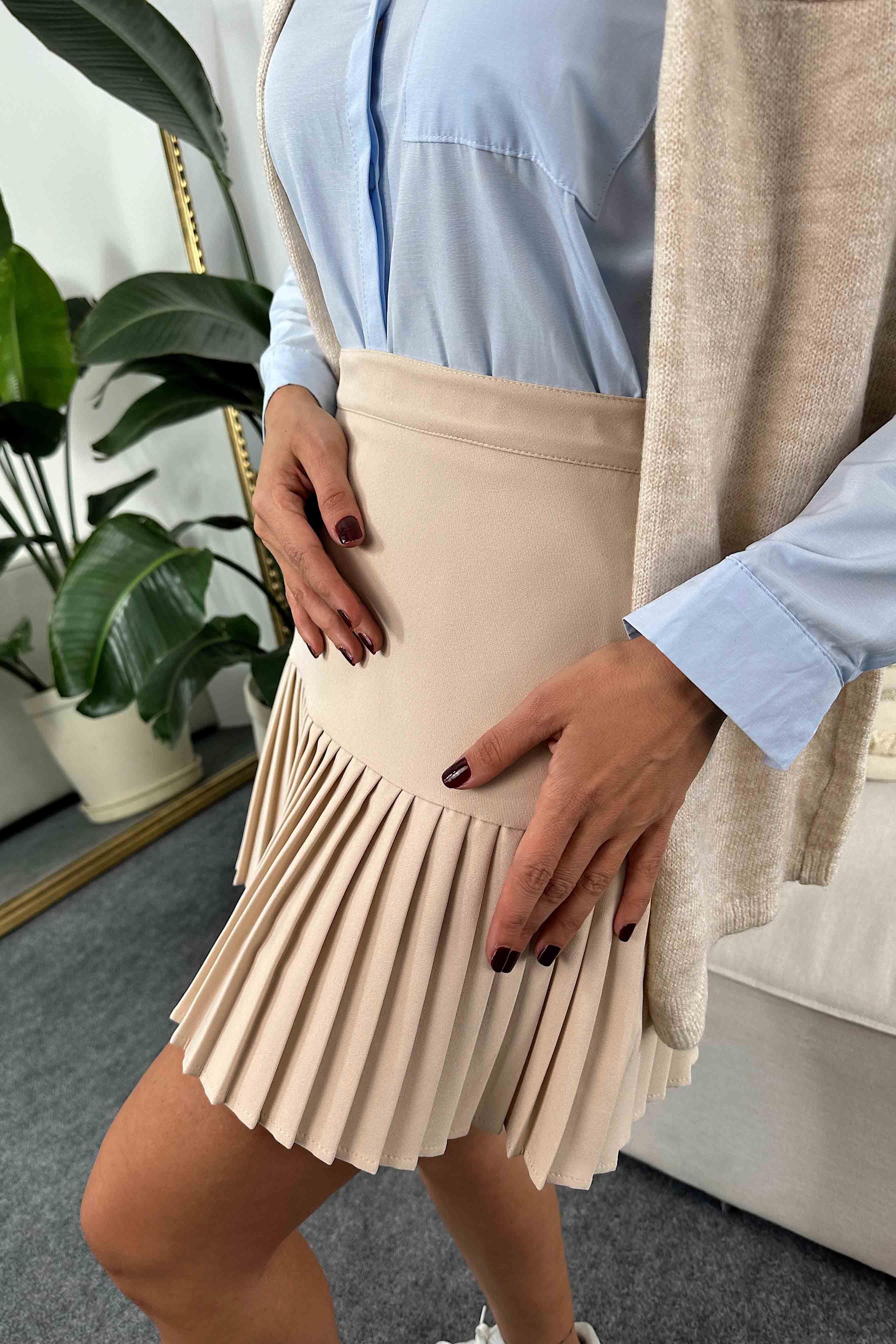 Pileli Mini Etek Taş