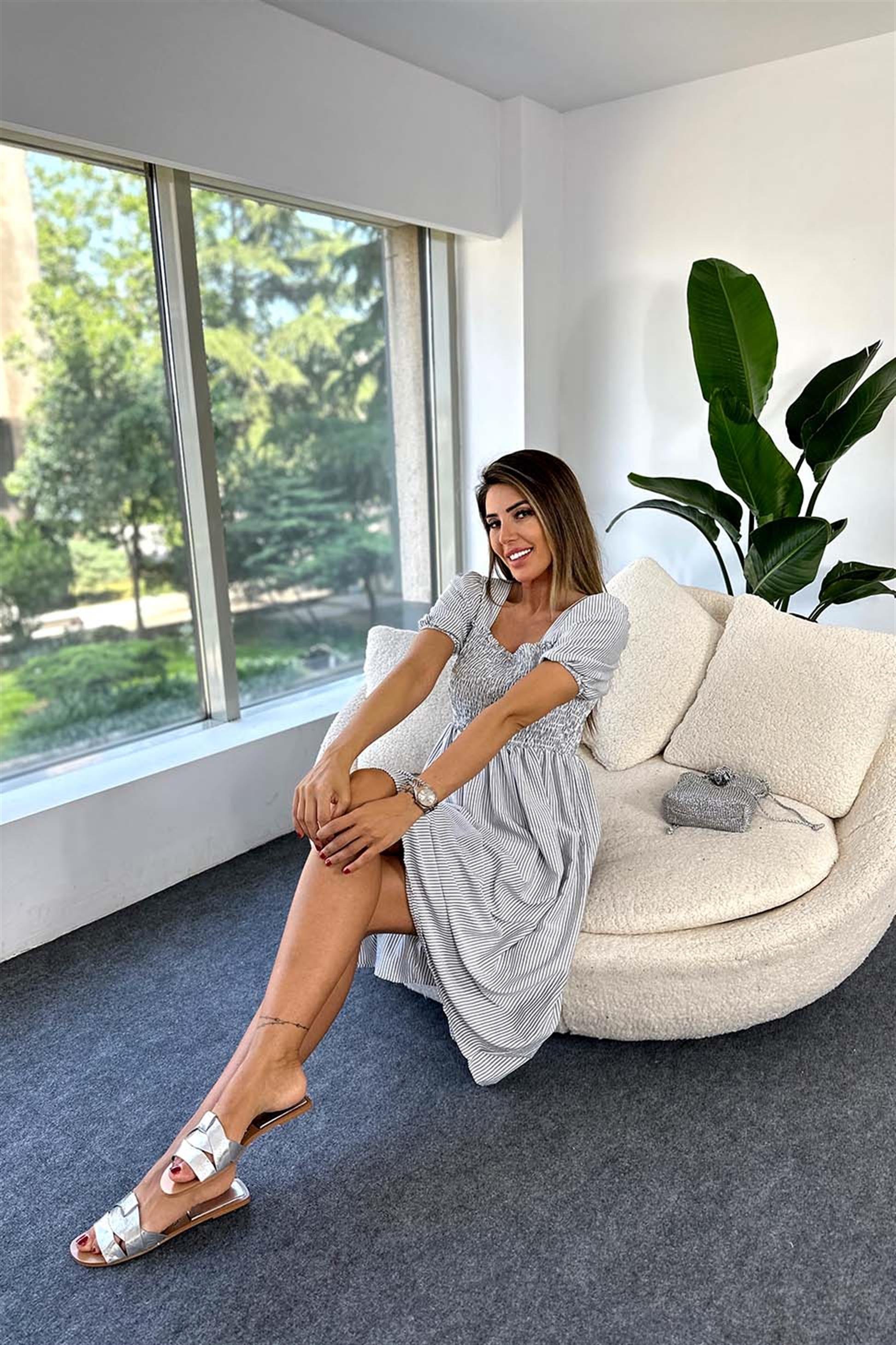 Poplin Kumaş Çizgili Prenses Kol Gipeli Midi Elbise Gri
