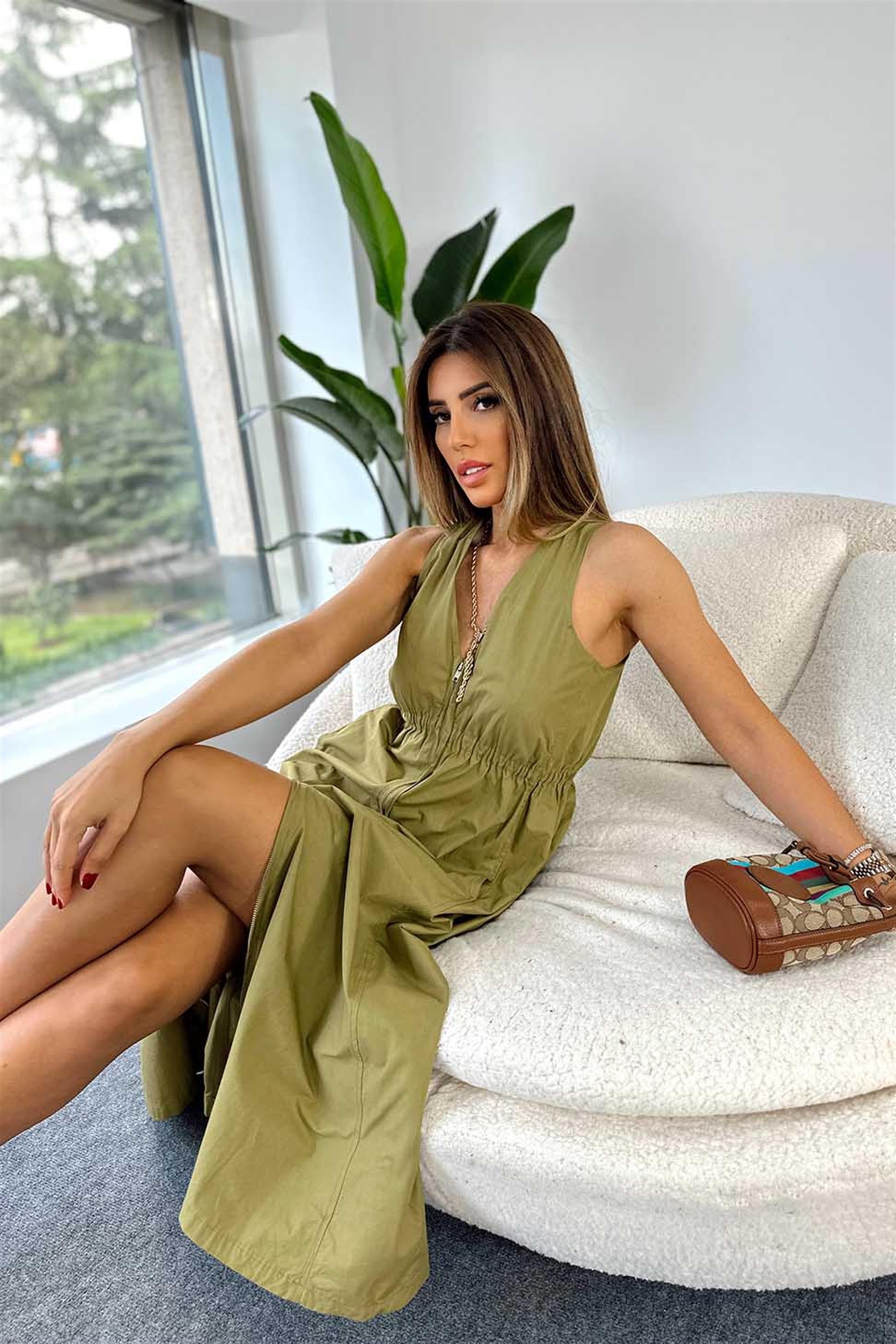 Poplin Kumaş V Yaka Beli Lastikli Uzun Elbise Haki