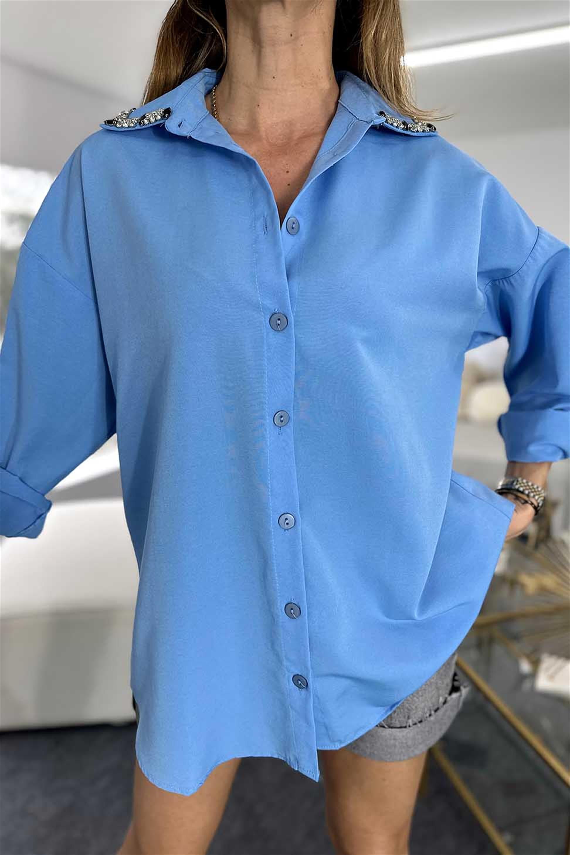 Poplin Kumaş Yakası Taşlı Tasarım Kadın Gömlek Mavi