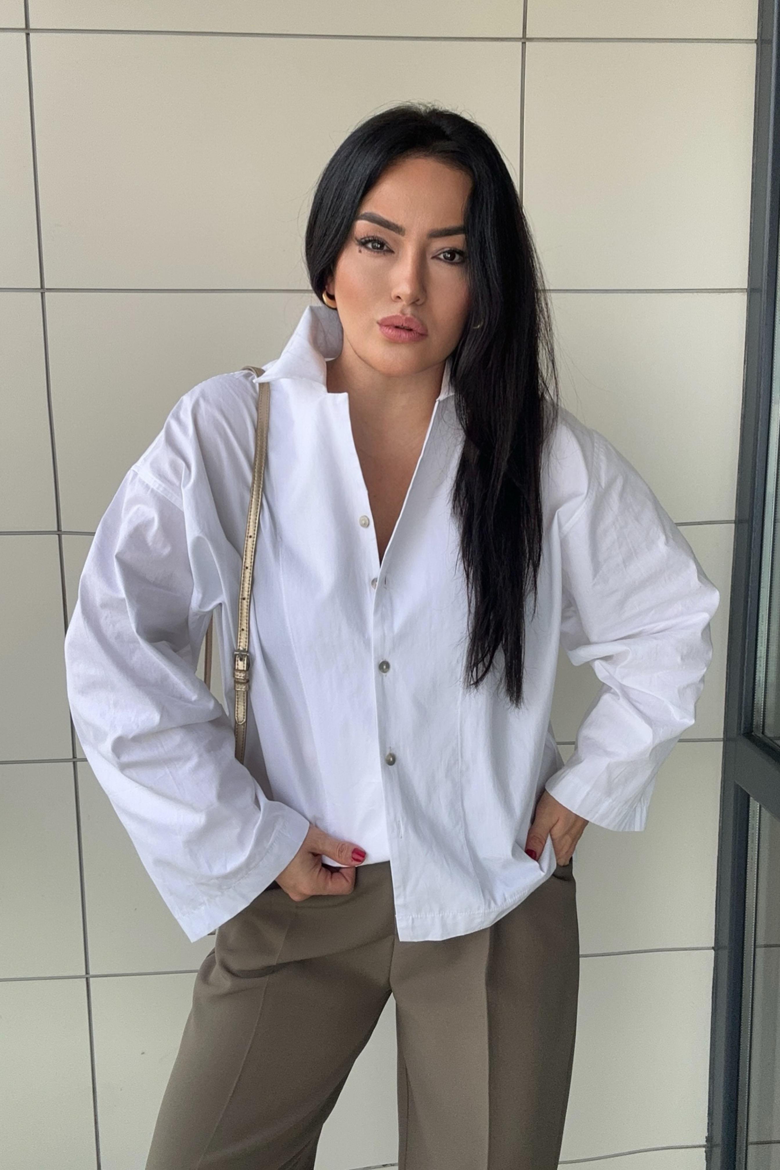 Premium Kalite Geniş Kol Detaylı Oversize Gömlek Beyaz