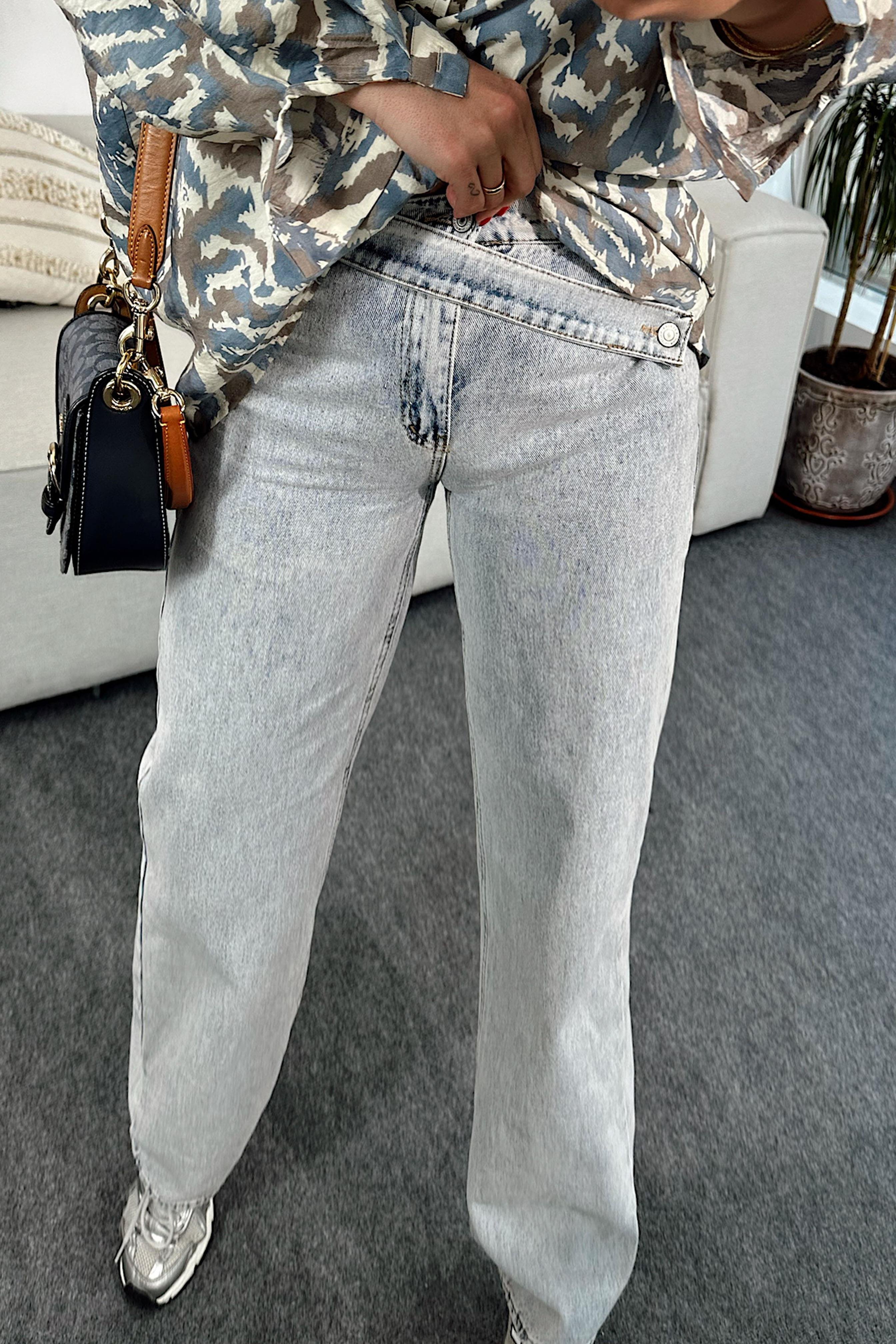 Premium Kalite Kemer Detaylı Mom Jean Pantolon Buz Mavisi