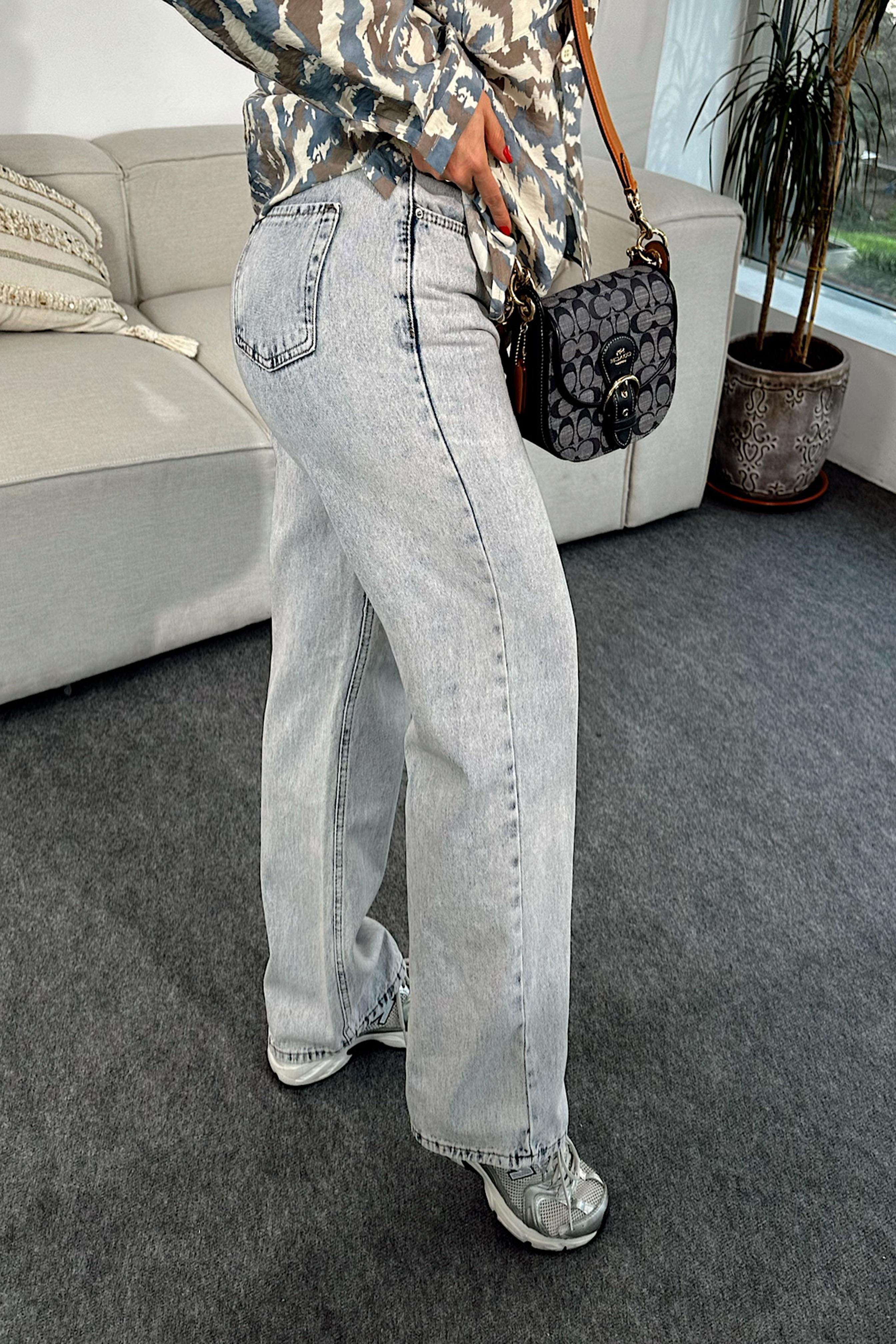 Premium Kalite Kemer Detaylı Mom Jean Pantolon Buz Mavisi