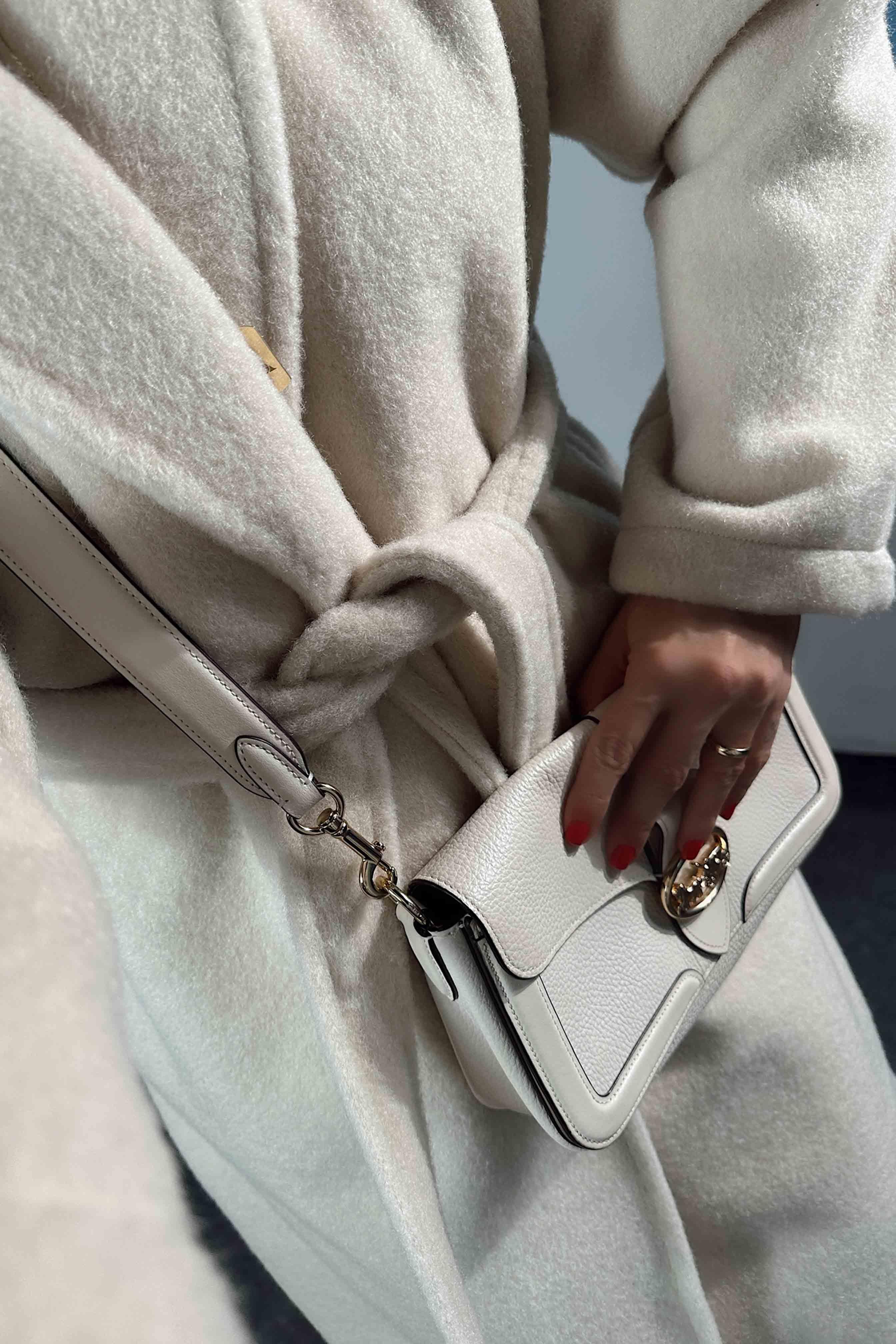 Premium Kalite Kuşaklı Basic Şal Yaka Kaban Ekru