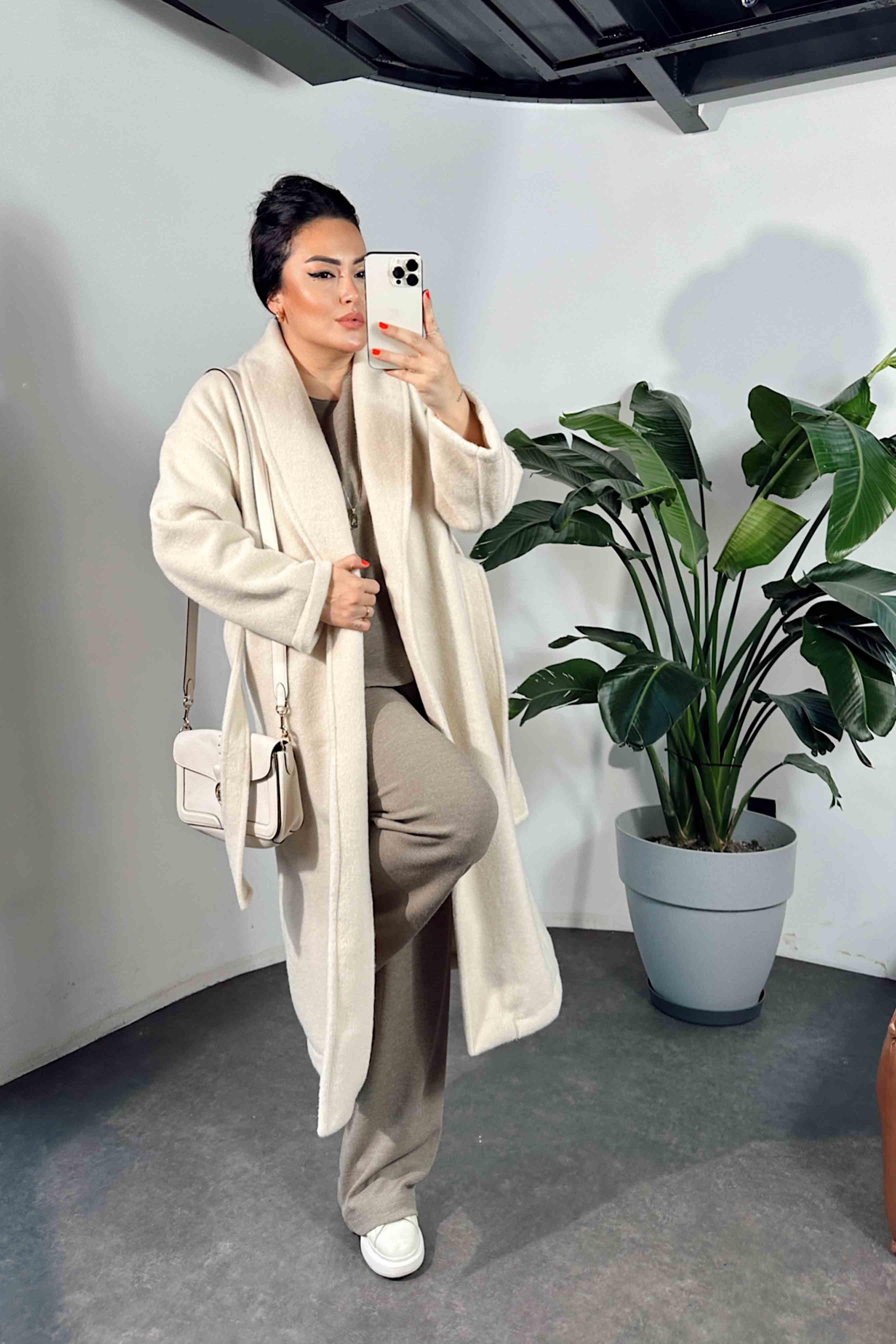 Premium Kalite Kuşaklı Basic Şal Yaka Kaban Ekru