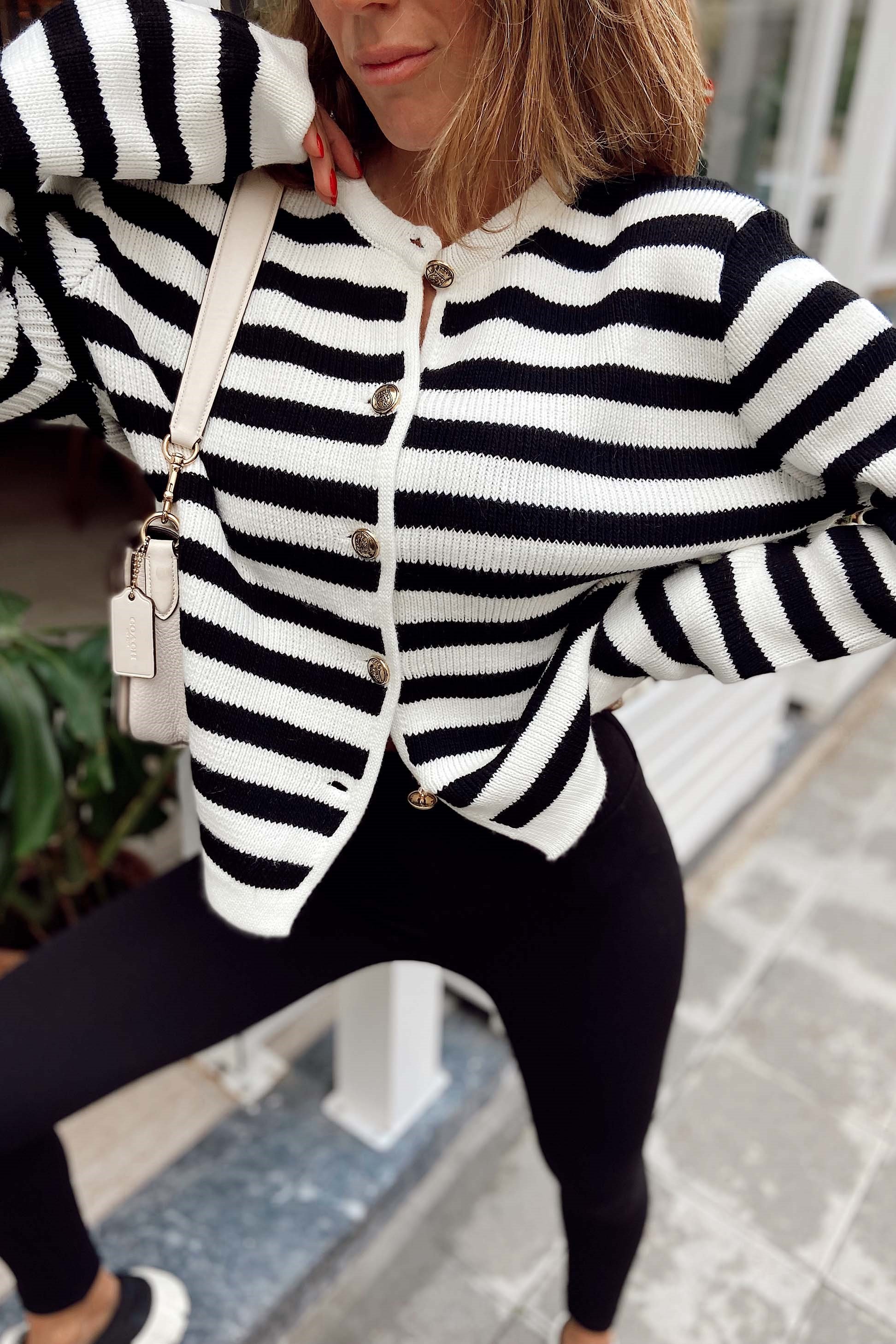 Premium Kalite Siyah Çizgili Hırka