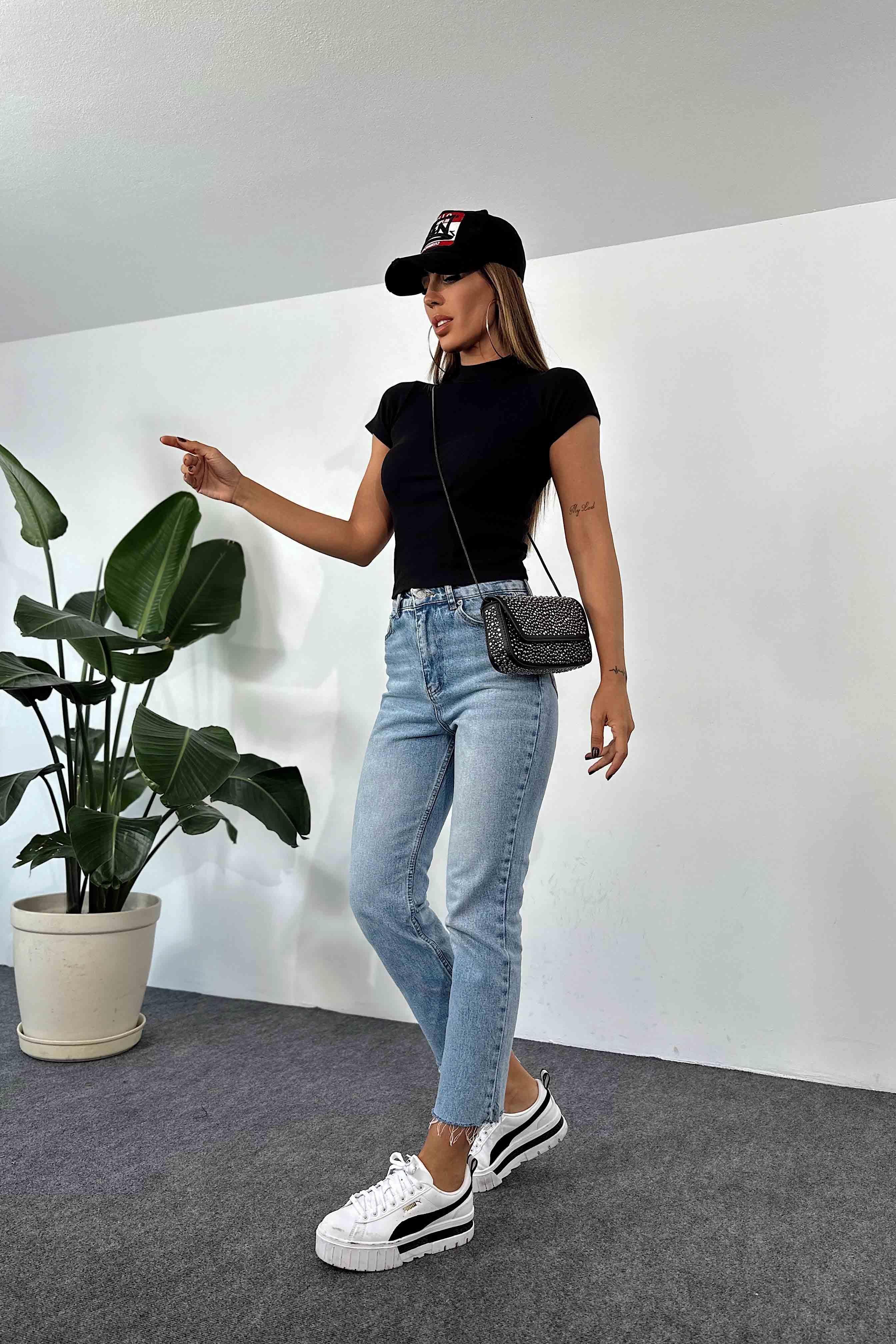 Premium Kalite Yarı Balıkçı İnce Fitilli Body Bluz Siyah