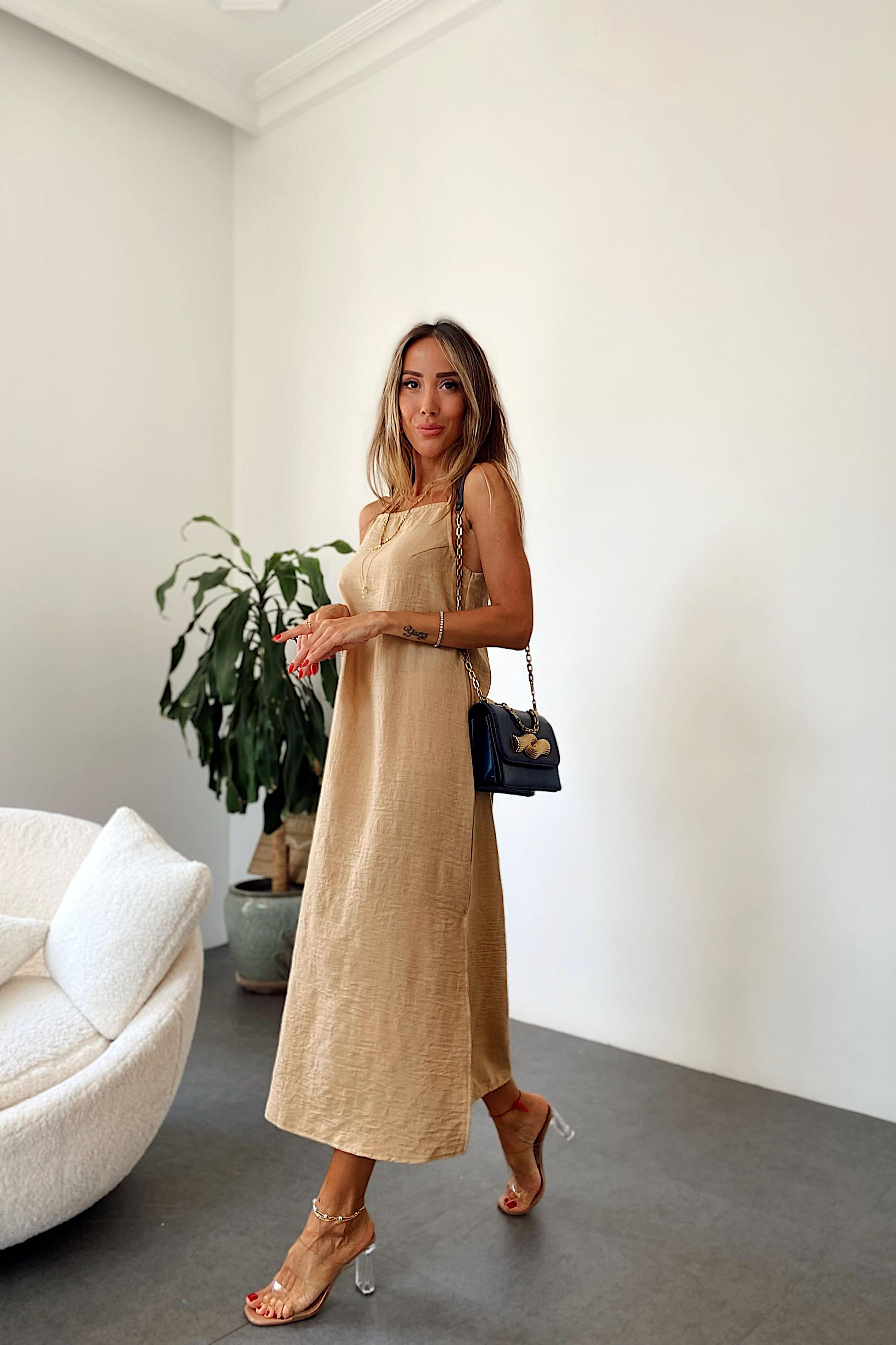 Premium Seri Keten Görünümlü Askılı Midi Elbise Bej