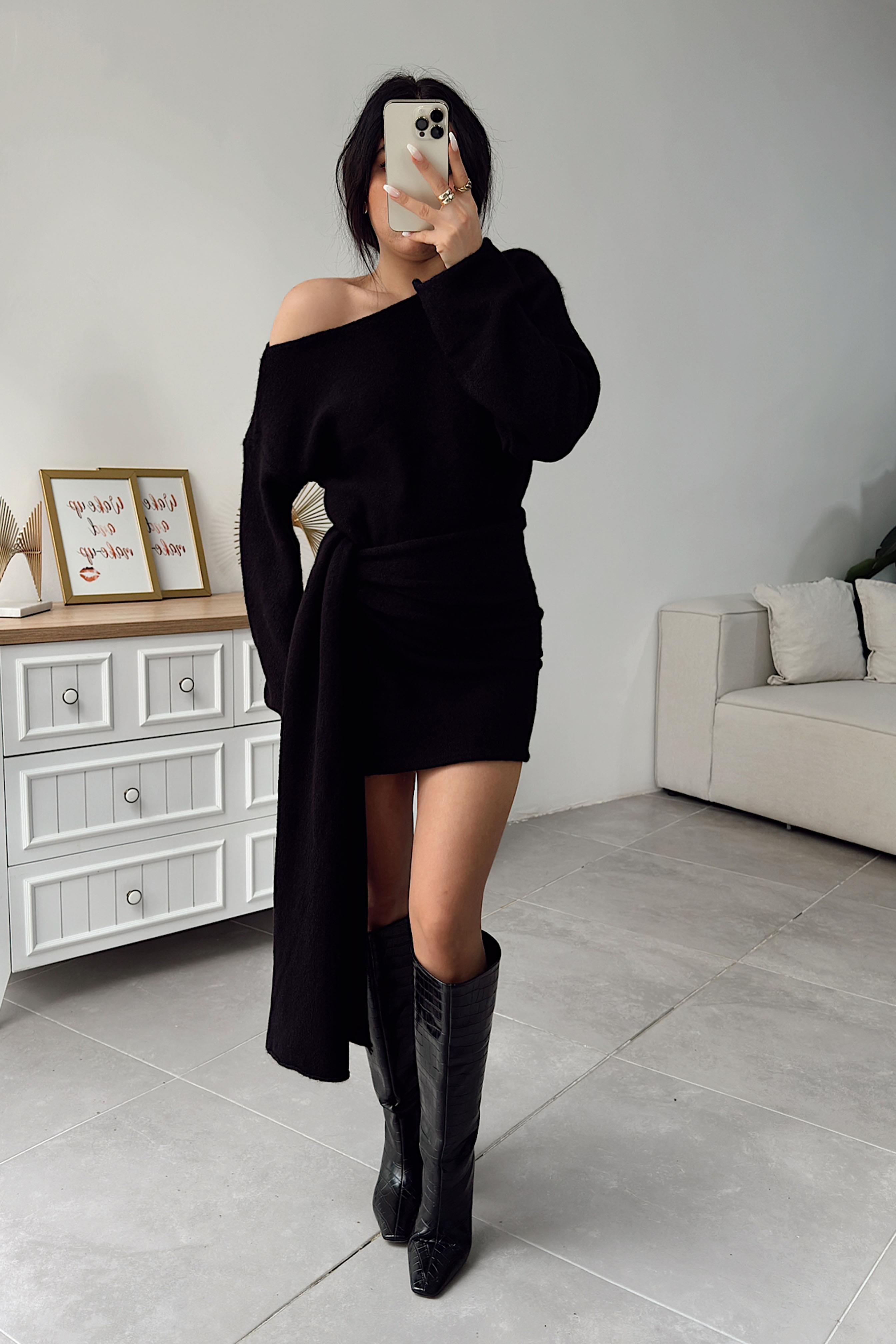 Premium Seri Tek Omuz Kuşak Detaylı Mini Triko Elbise Siyah