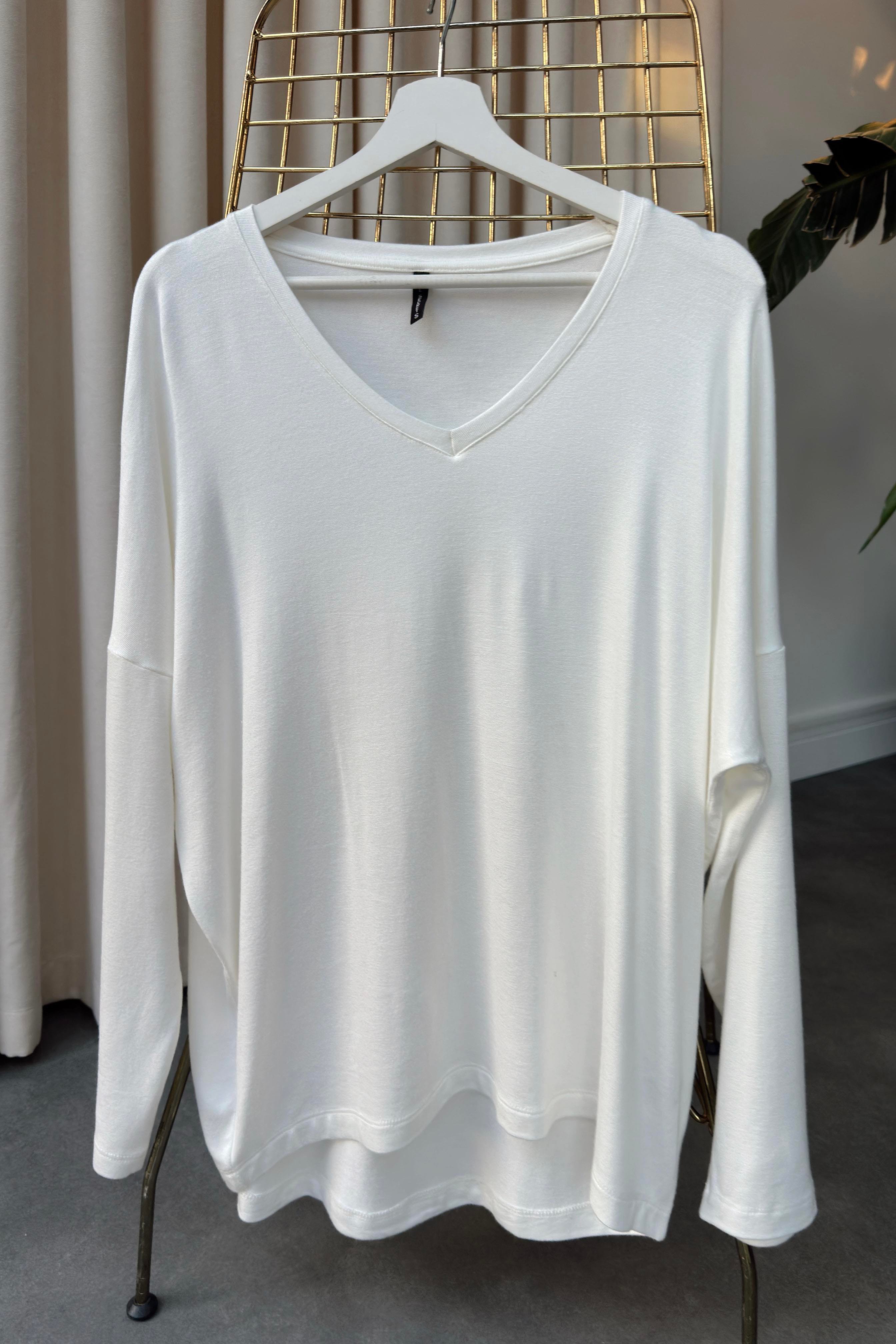 Premium Seri V Yaka Basic Bluz Ekru
