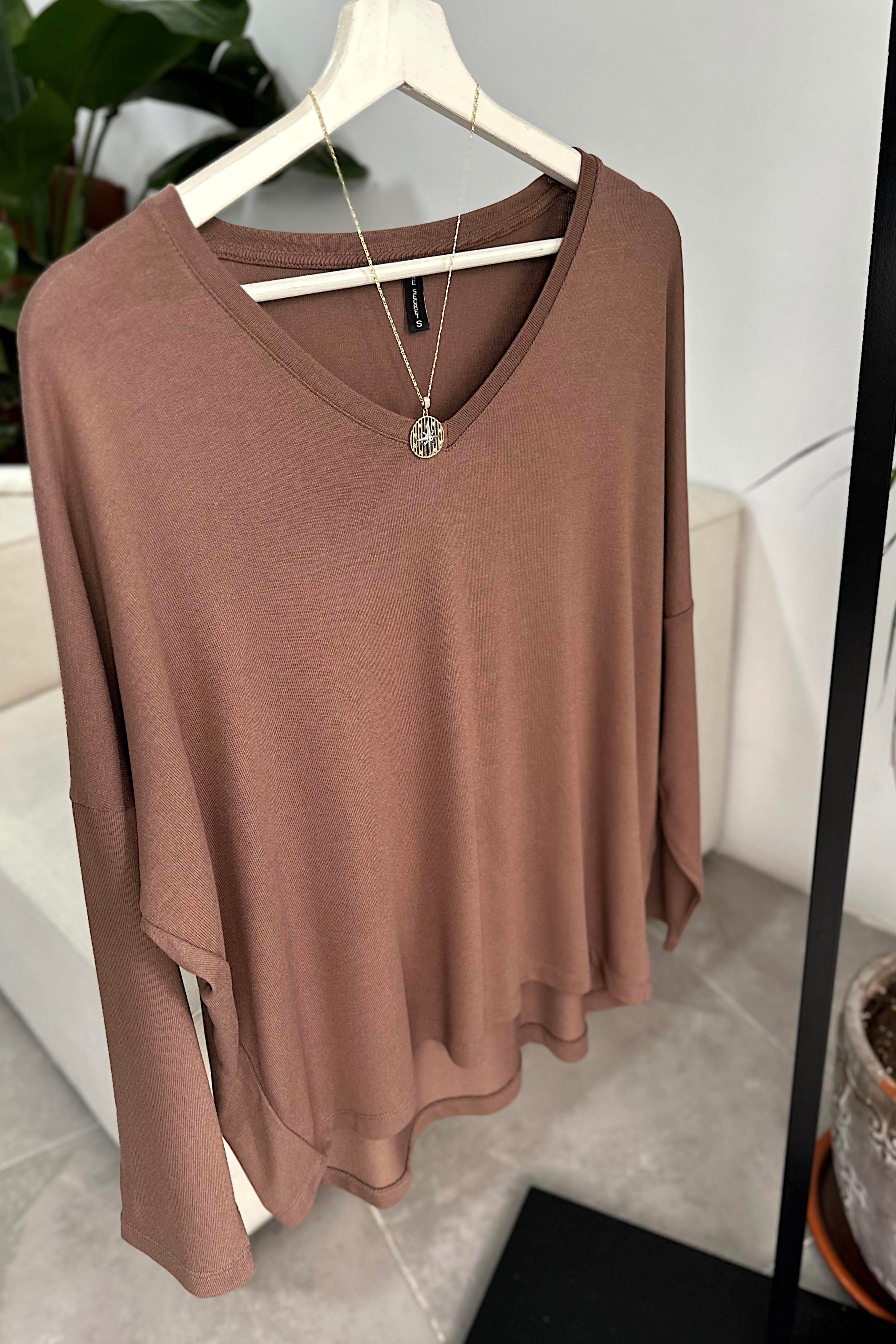 Premium Seri V Yaka Basic Bluz Vizon
