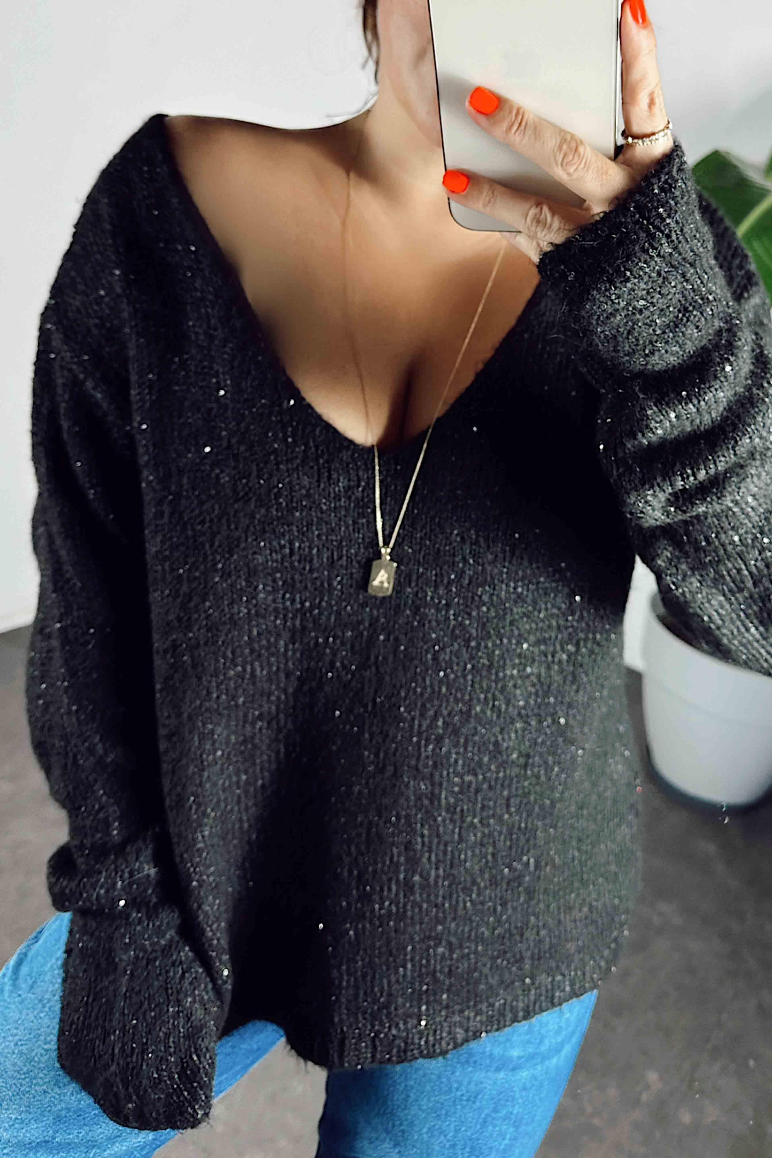 Pullu Tasarım V Yaka Örme Kadın Kazak Siyah