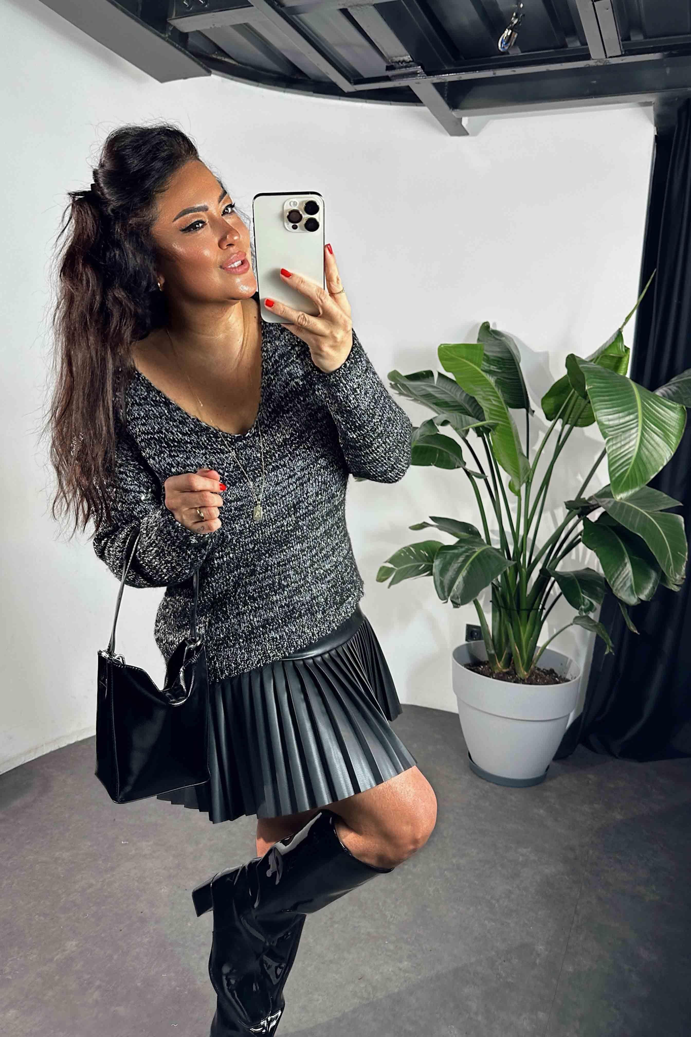 Pullu Tasarım V Yaka Örme Kadın Kazak Antrasit